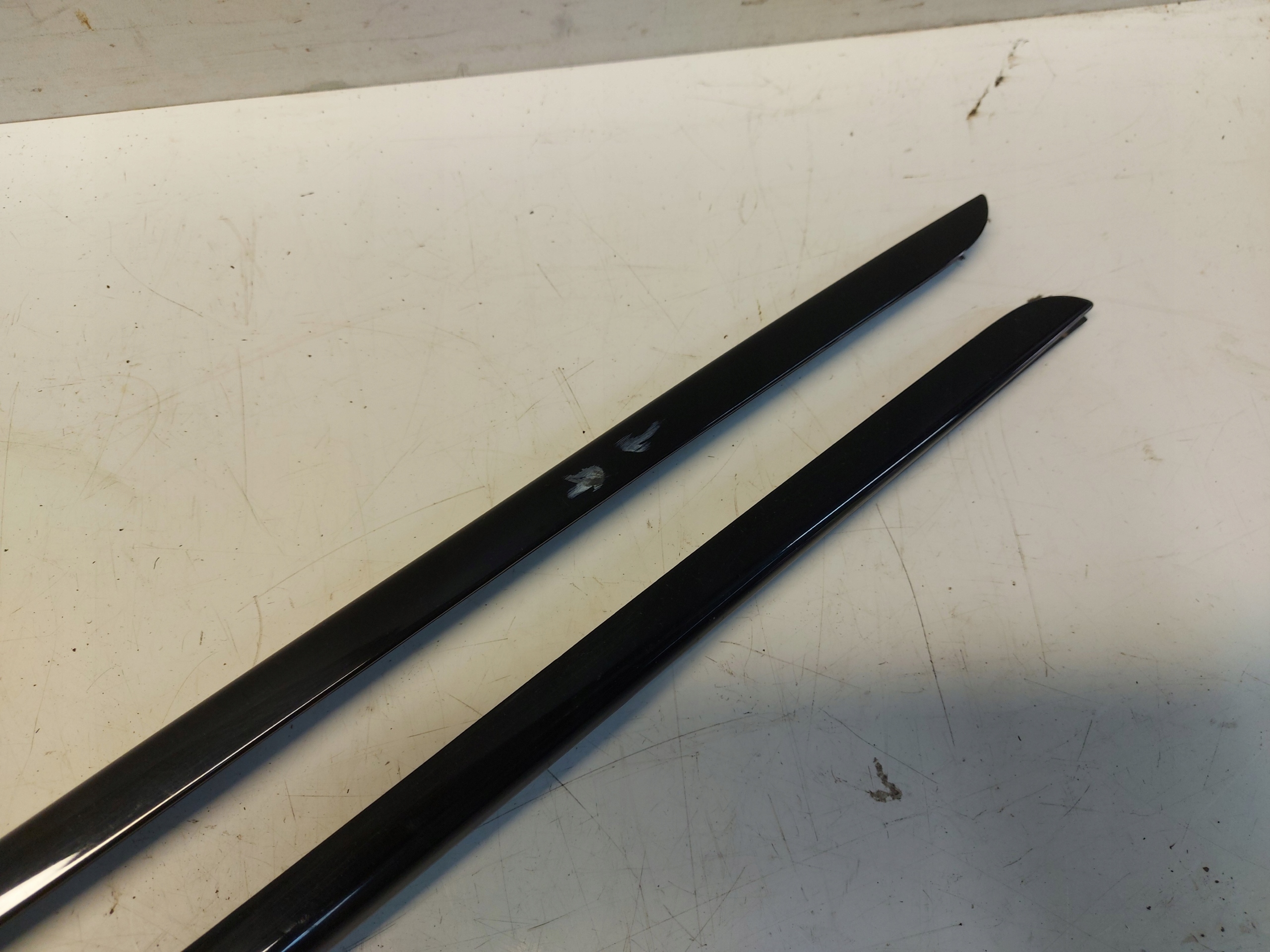 AUDI A8 D5 4N moulding windows CZOLOWEJ