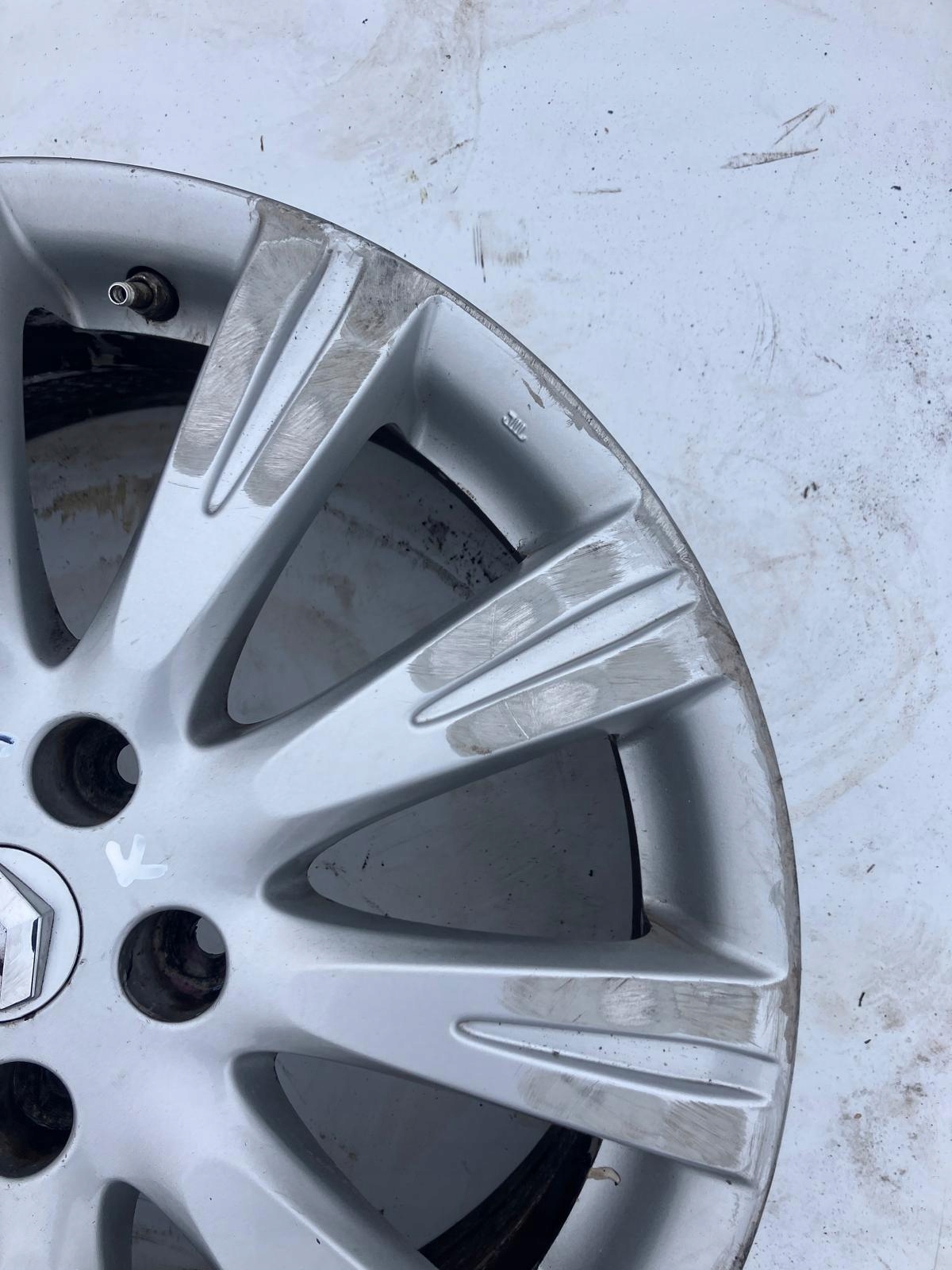 disk RENAULT LATITUDE #32 403000058R 18 CALI 5X114.3