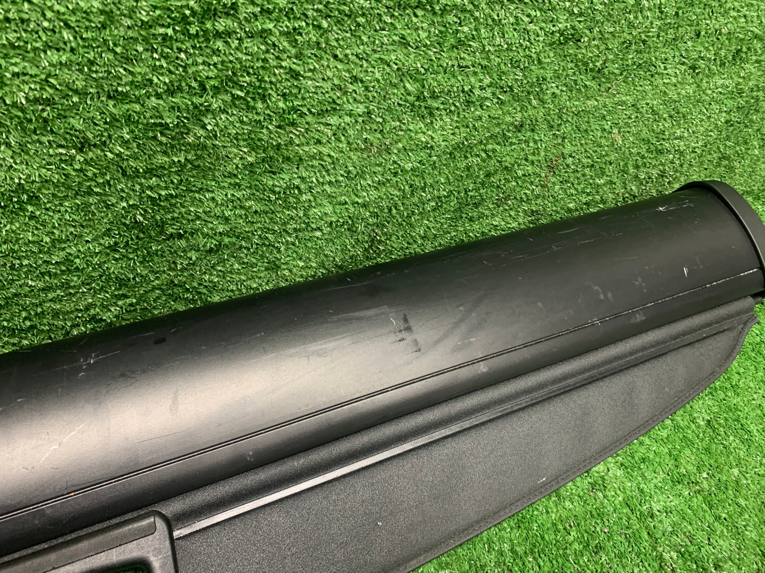 Mercedes E-class W211 KOMBI blinds boot A2118600075/9