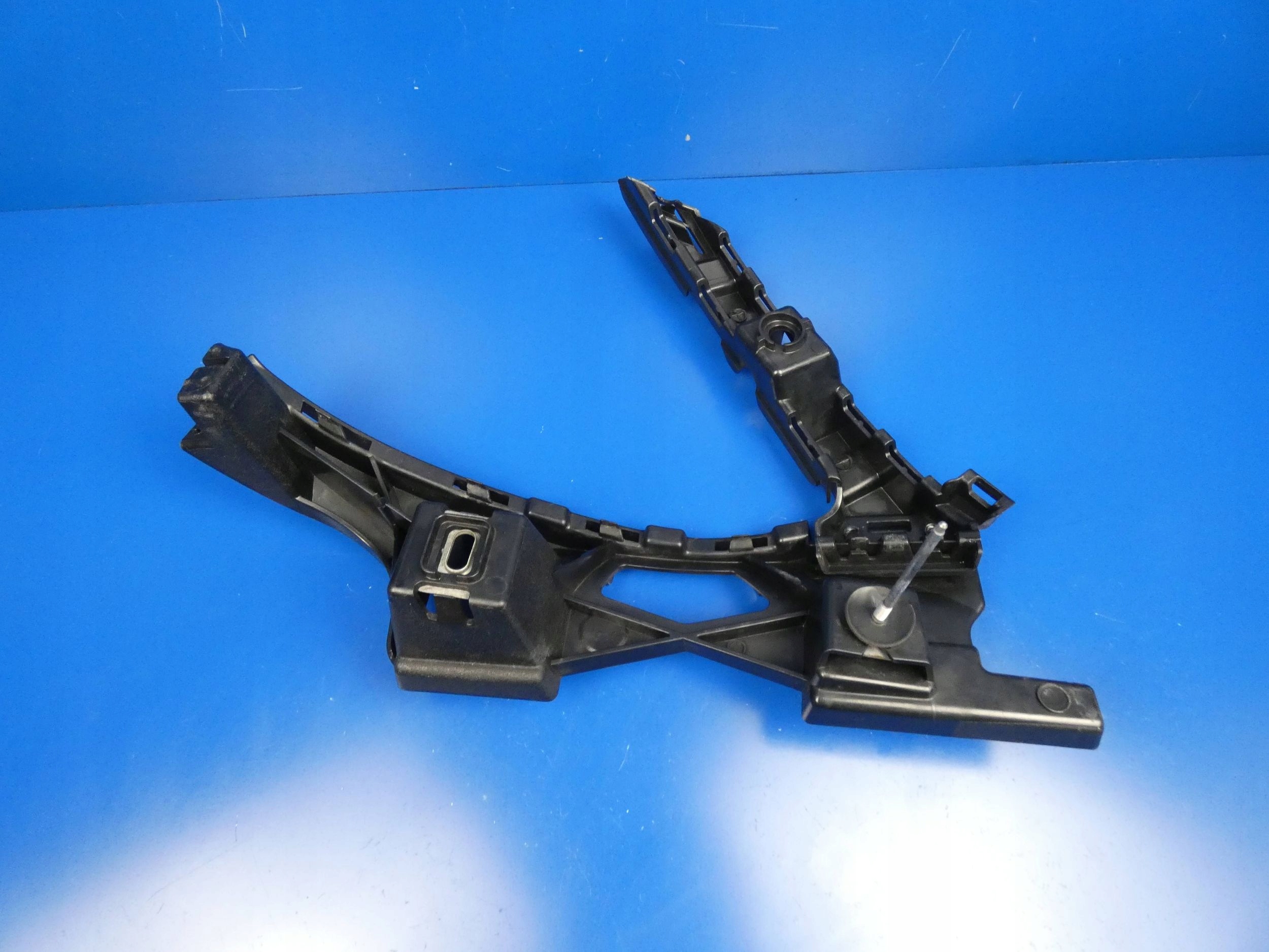 MERCEDES E KLASA W213 Berline Support montage pare-chocs Droite Arrière Support plaque