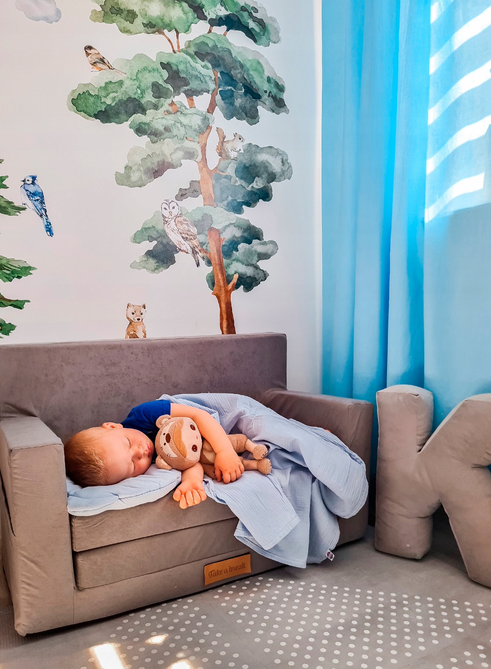 Sofa kanapa rozkładana dla dzieci piankowa pufa IMIĘ DZIECKA GRATIS Bohater brak