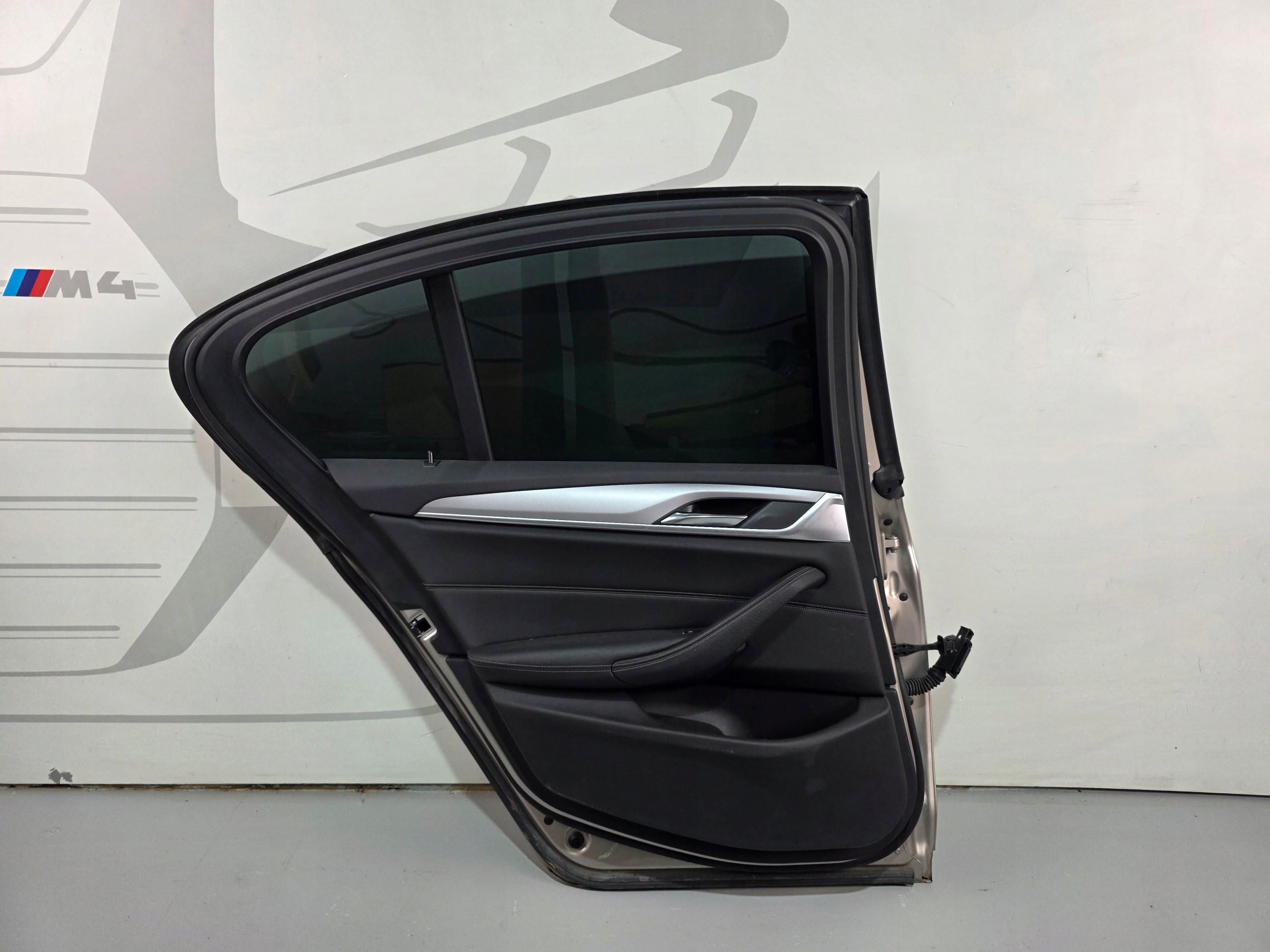 Portière Gauche Arrière BMW G30 A72