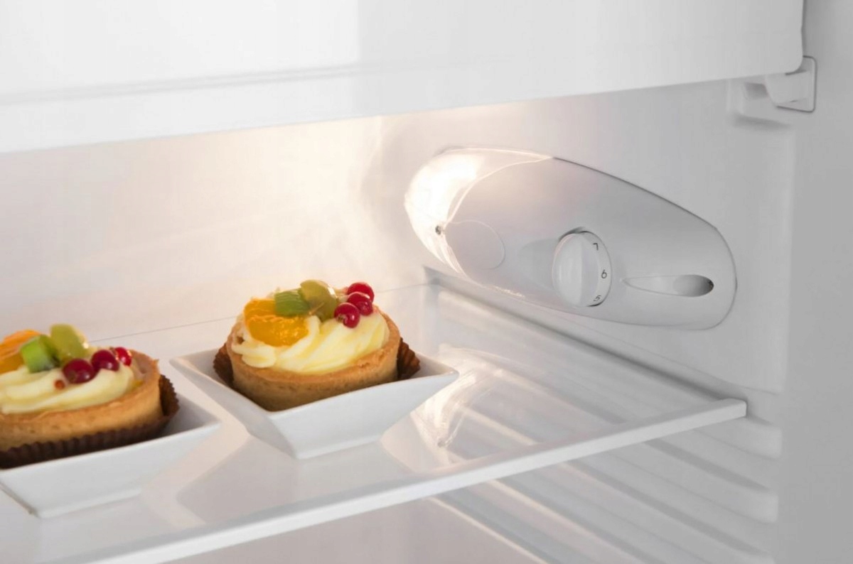 AMICA Chłodziarko-zamrażarka FM107.4(E) Marka Amica