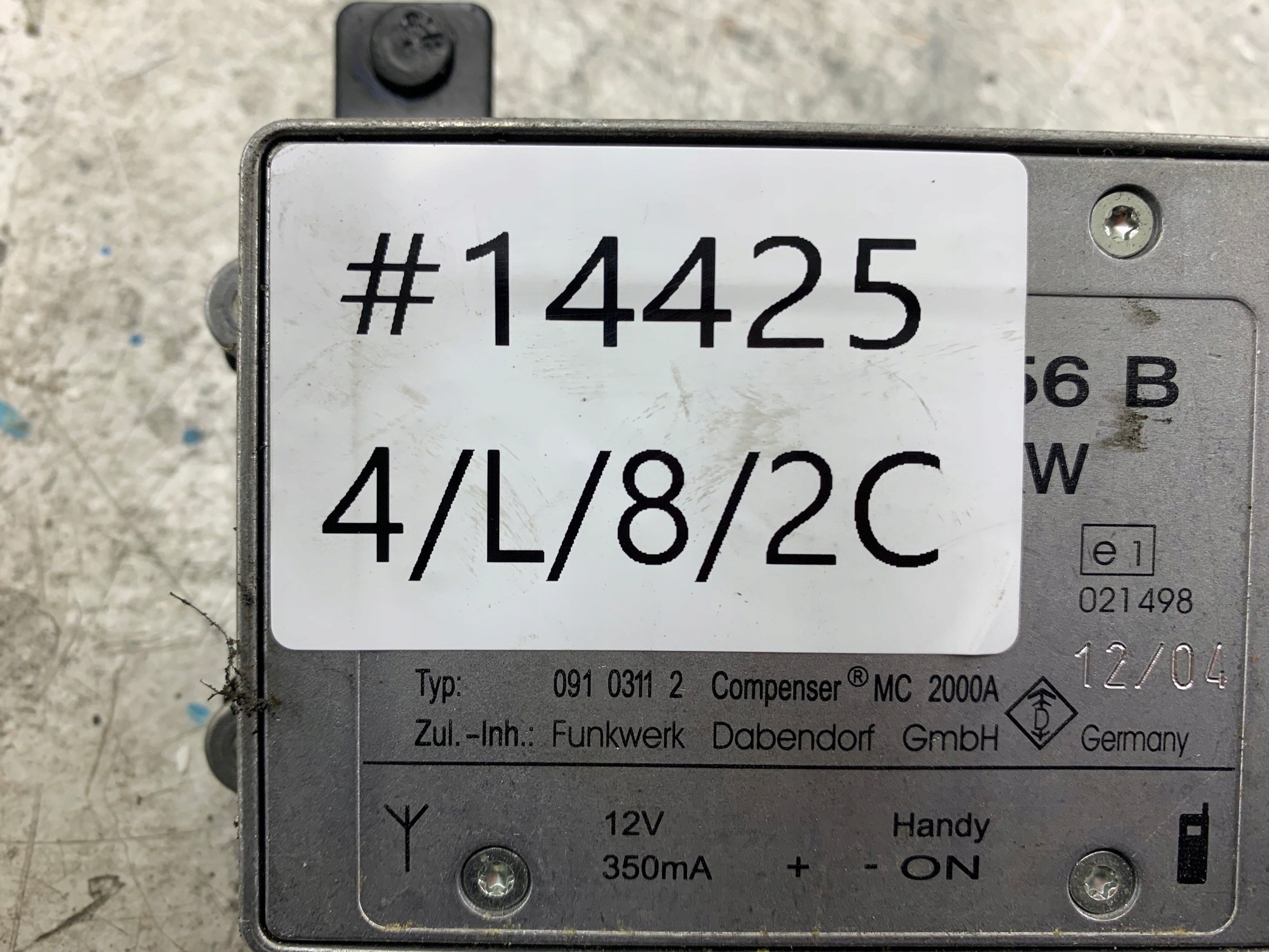 AUDI A4 B6 B7 module antenna amplifier 8E0035456B