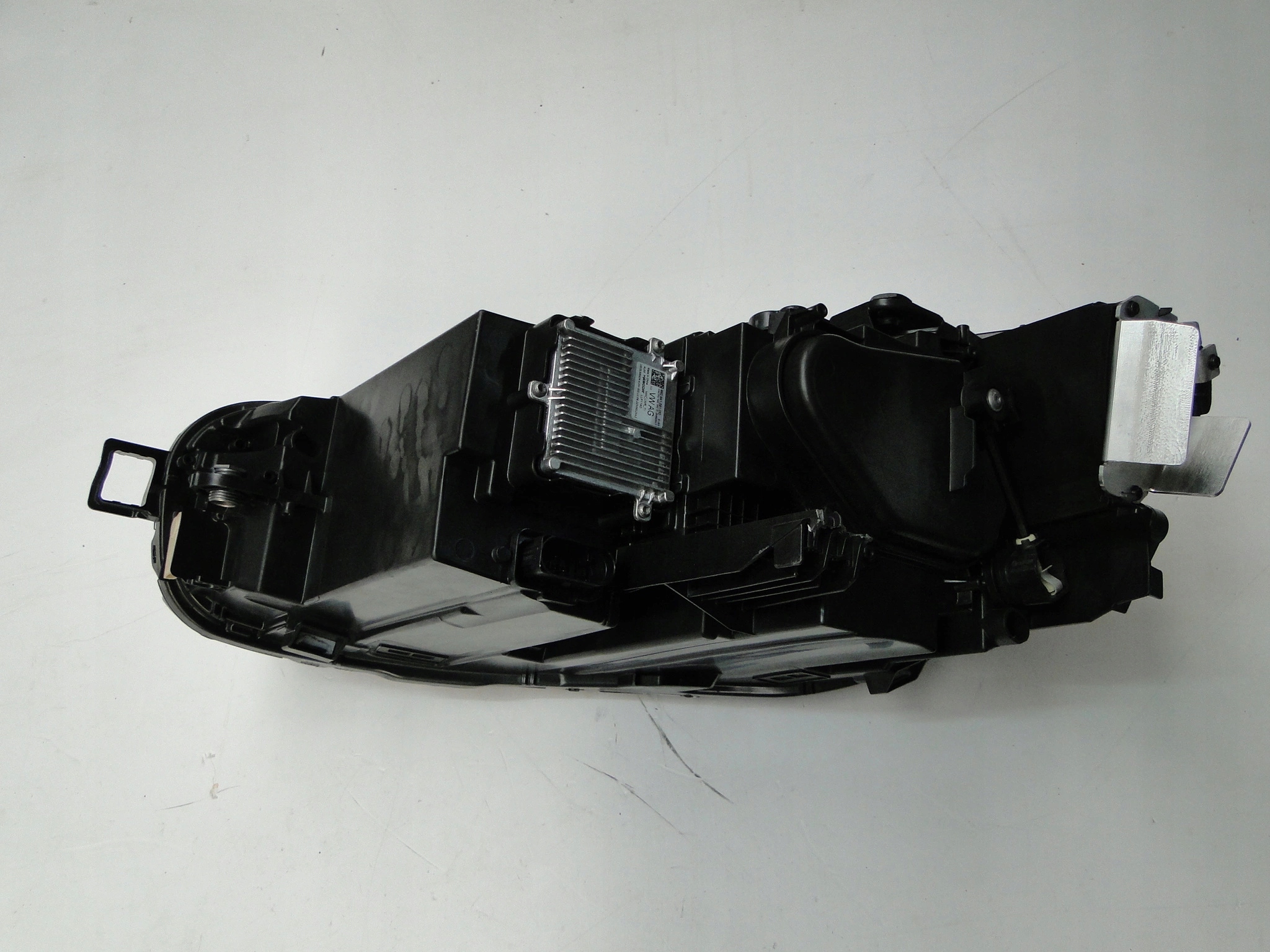 LAMPA REFLEKTOR VW PASSAT 3J1 FULL LED 3J1941006 Rodzaj świateł mijania LED