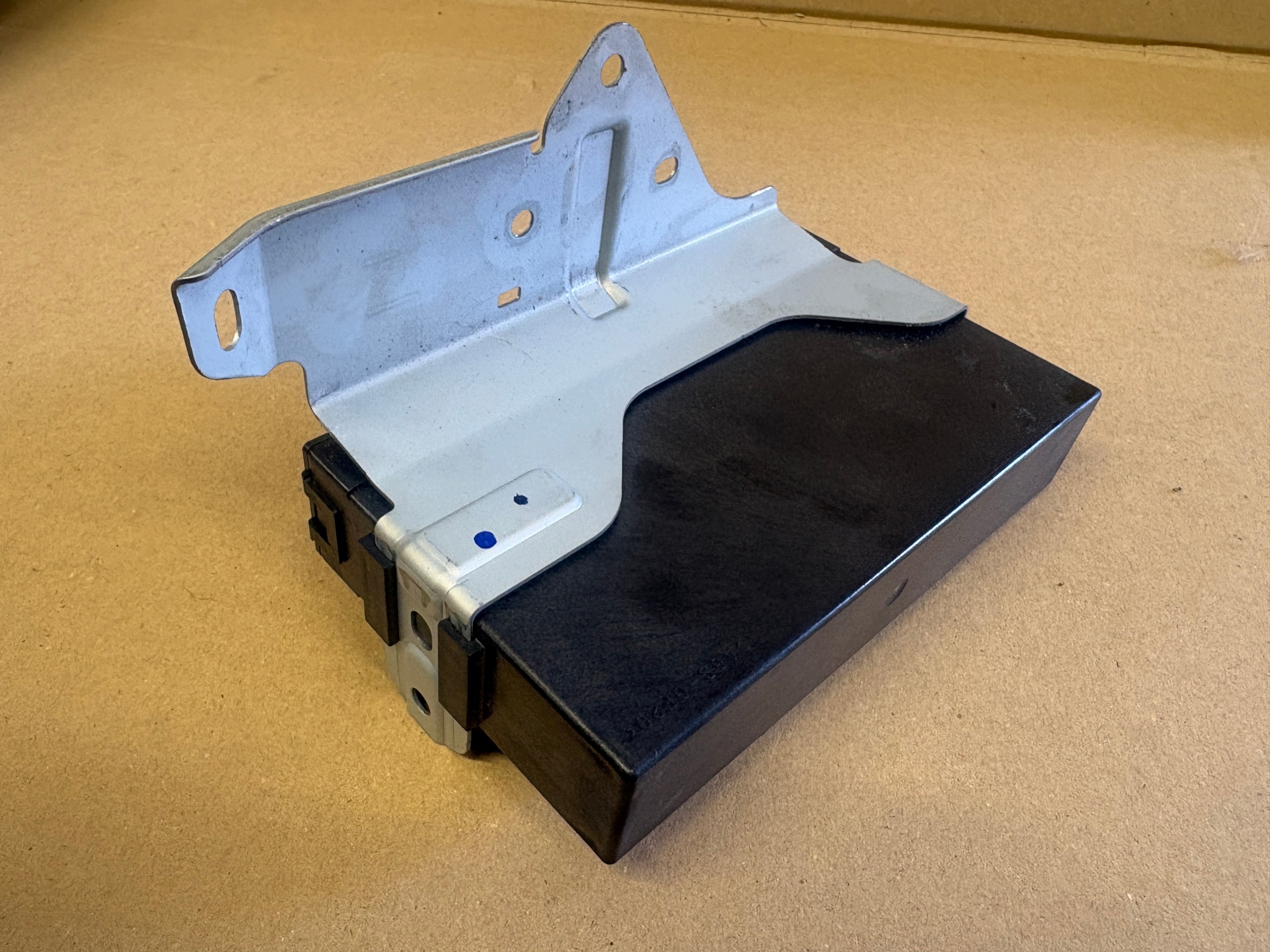 SUBARU LEGACY V module unité de commande électronique uce KOMFORTU 88281AJ220