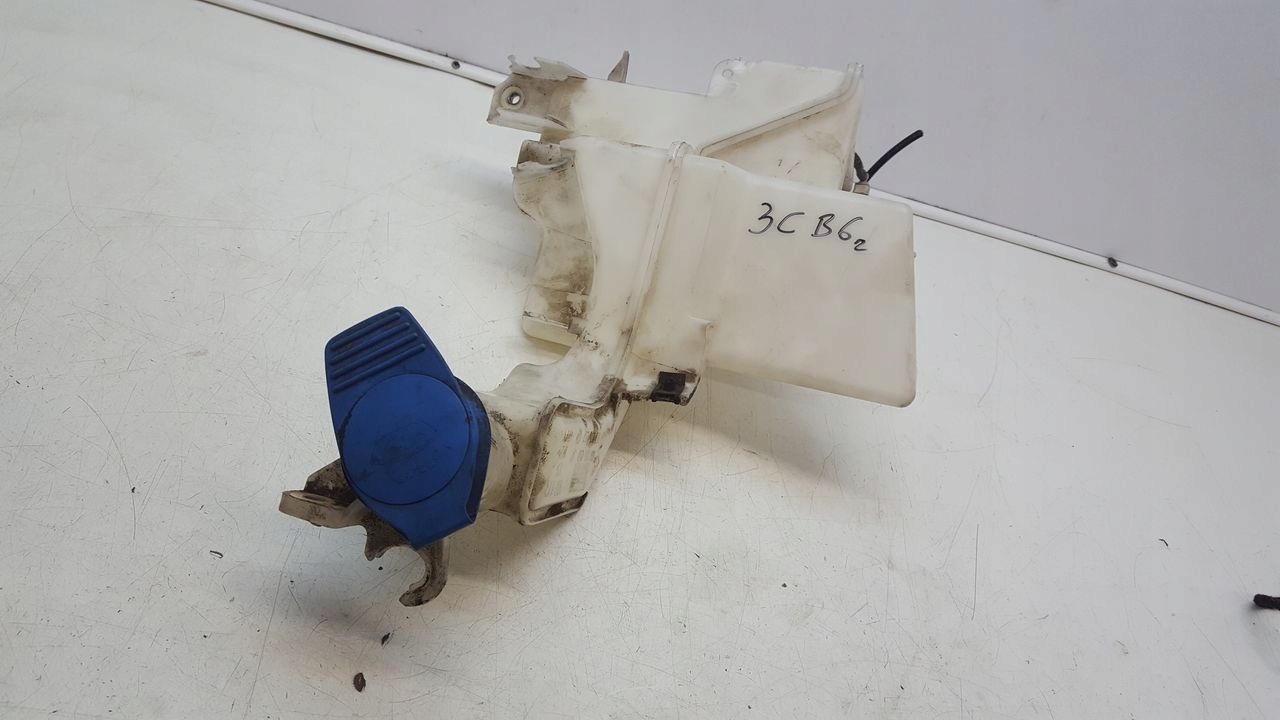 Behälter Spritzdüse VW Passat B6 2,0 TDI
