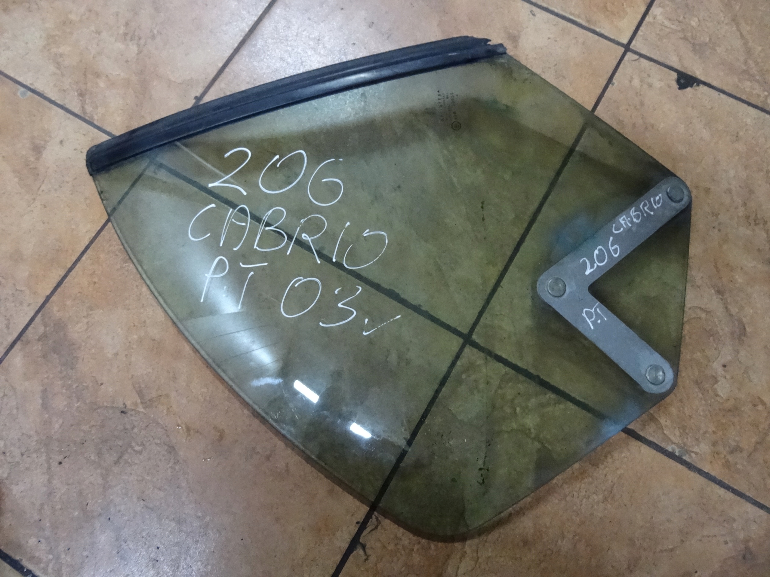 PEUGEOT 206 2.0B 03' CABRIO SZYBA PRAWY TYŁ