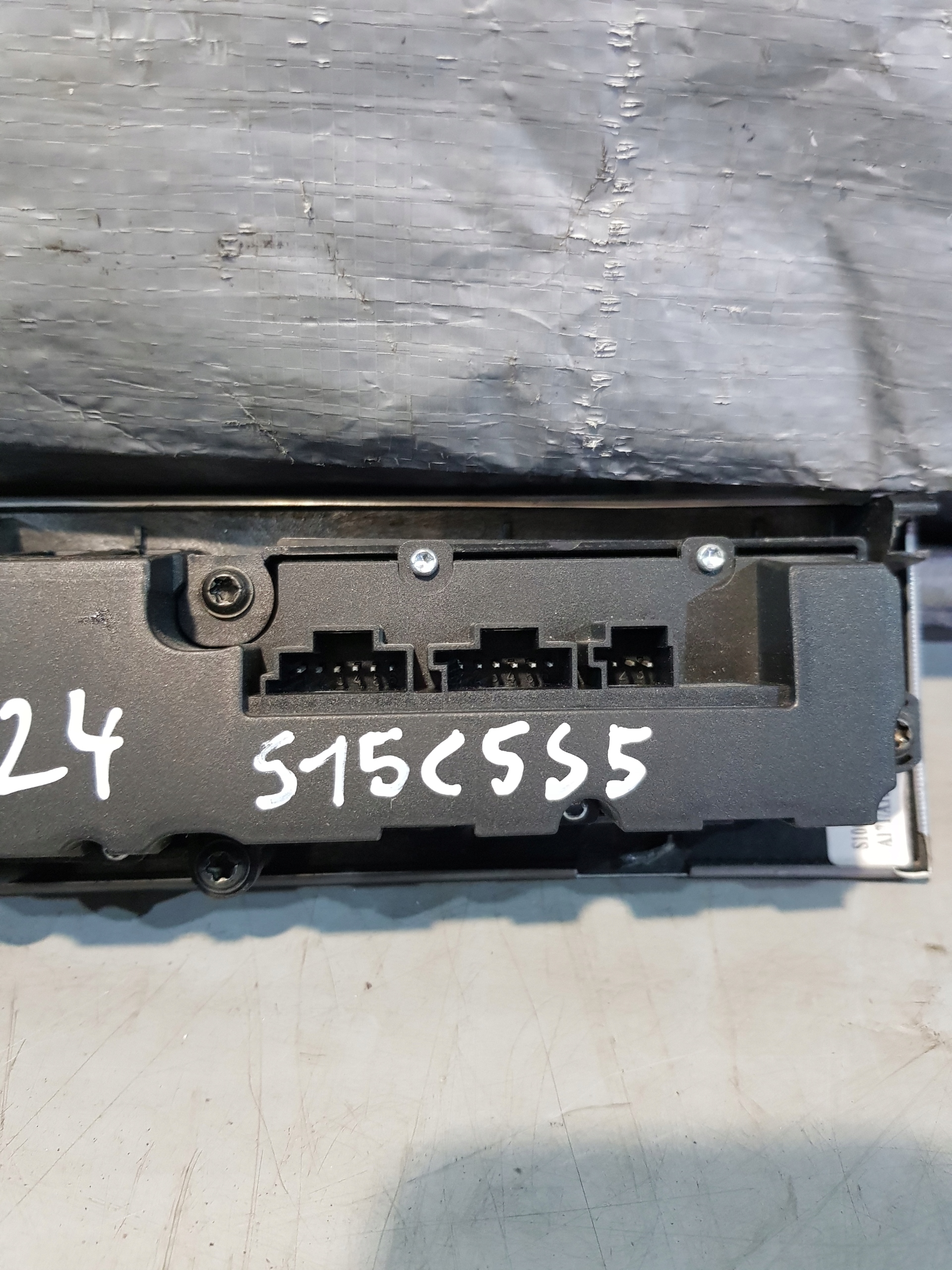 control panel of warning lights ESP A2038215281