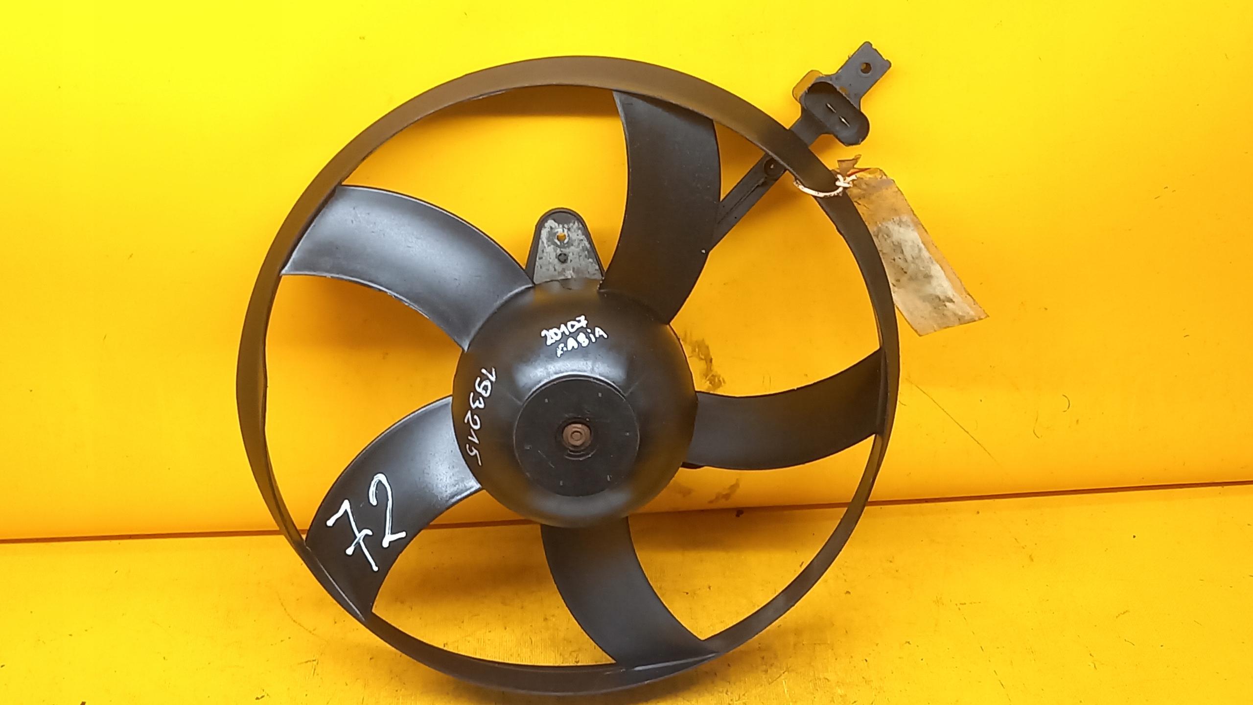 WENTYLATOR CHŁODNICY SKODA FABIA I 99-07r 2PINY Producent części Skoda OE