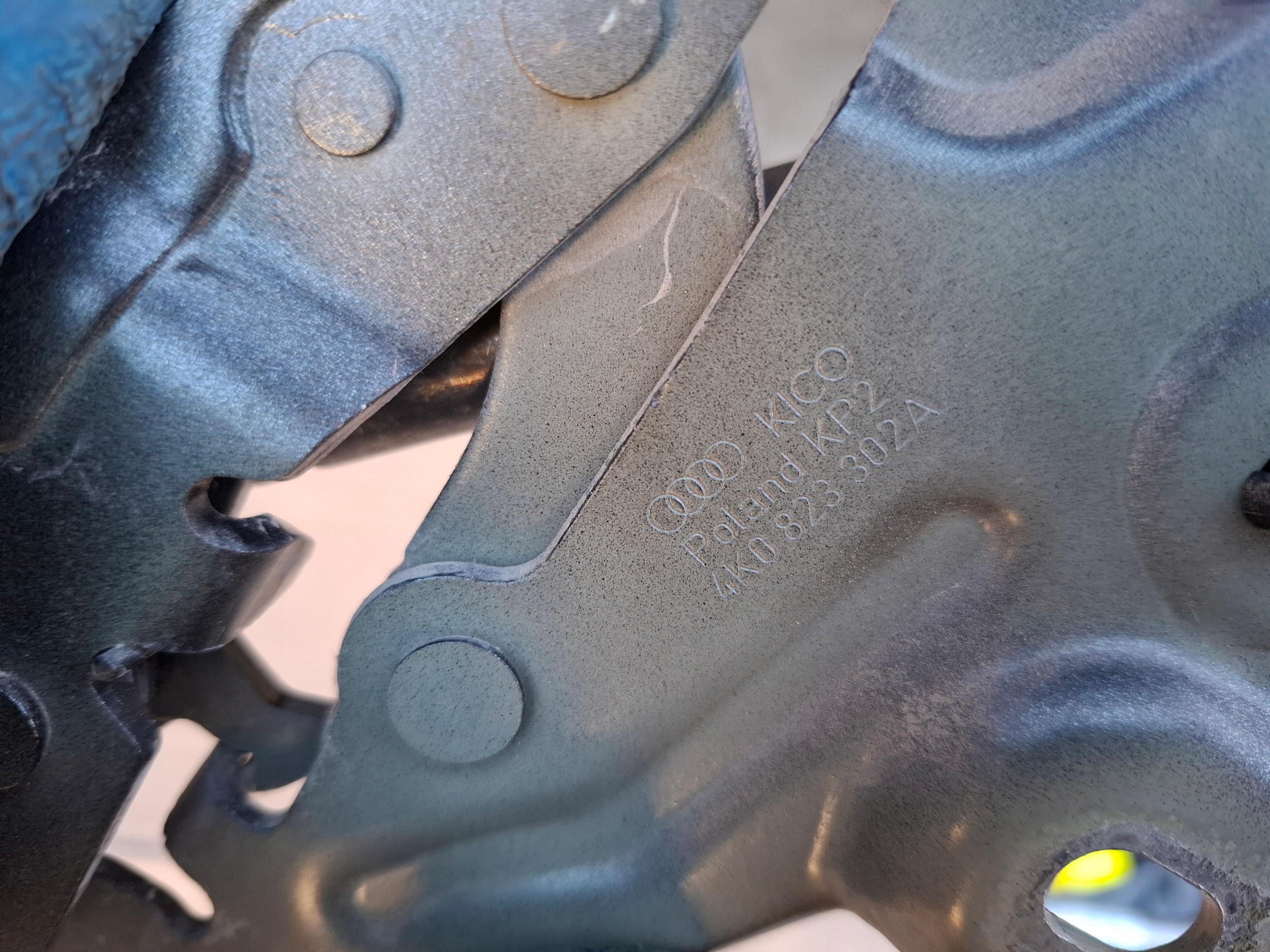 AUDI A6 C8 bonnet hinges left right front NABOJE 23r LZ7S