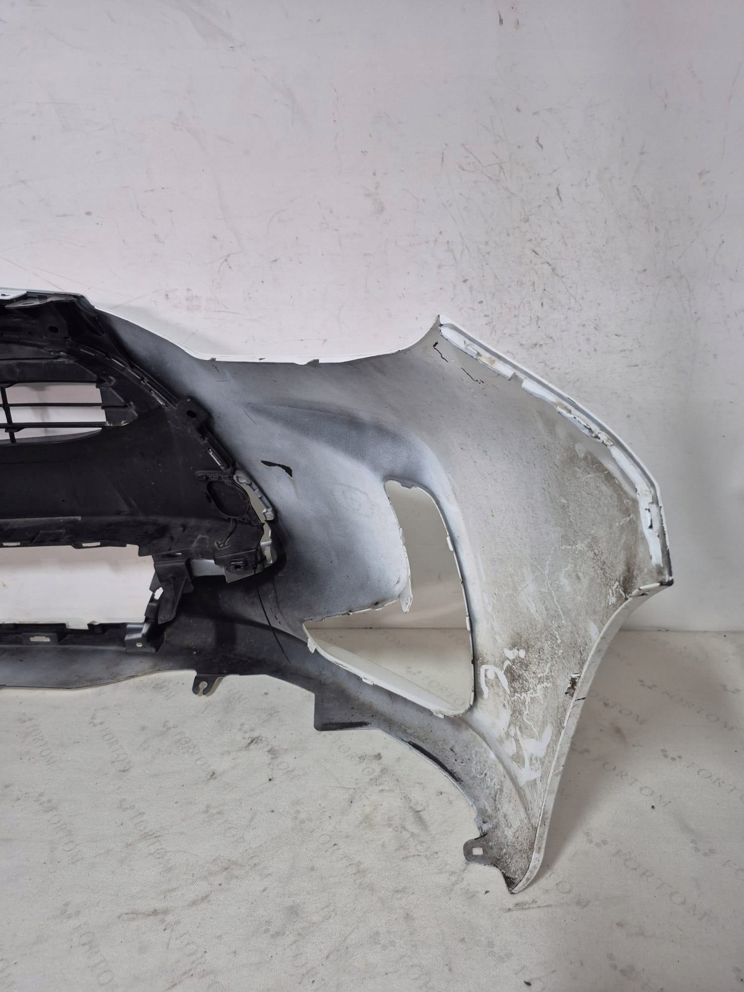 TOYOTA YARIS IV 4 20-> bumper front front