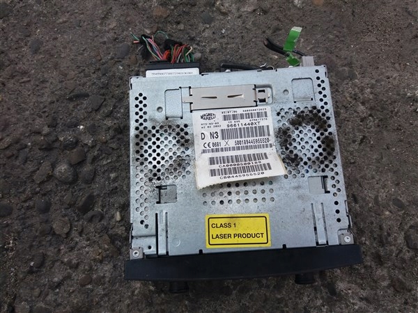 RADIO CD MP3 NAVI PEUGEOT 307 CC 96611440XT Producent Ford (OE)