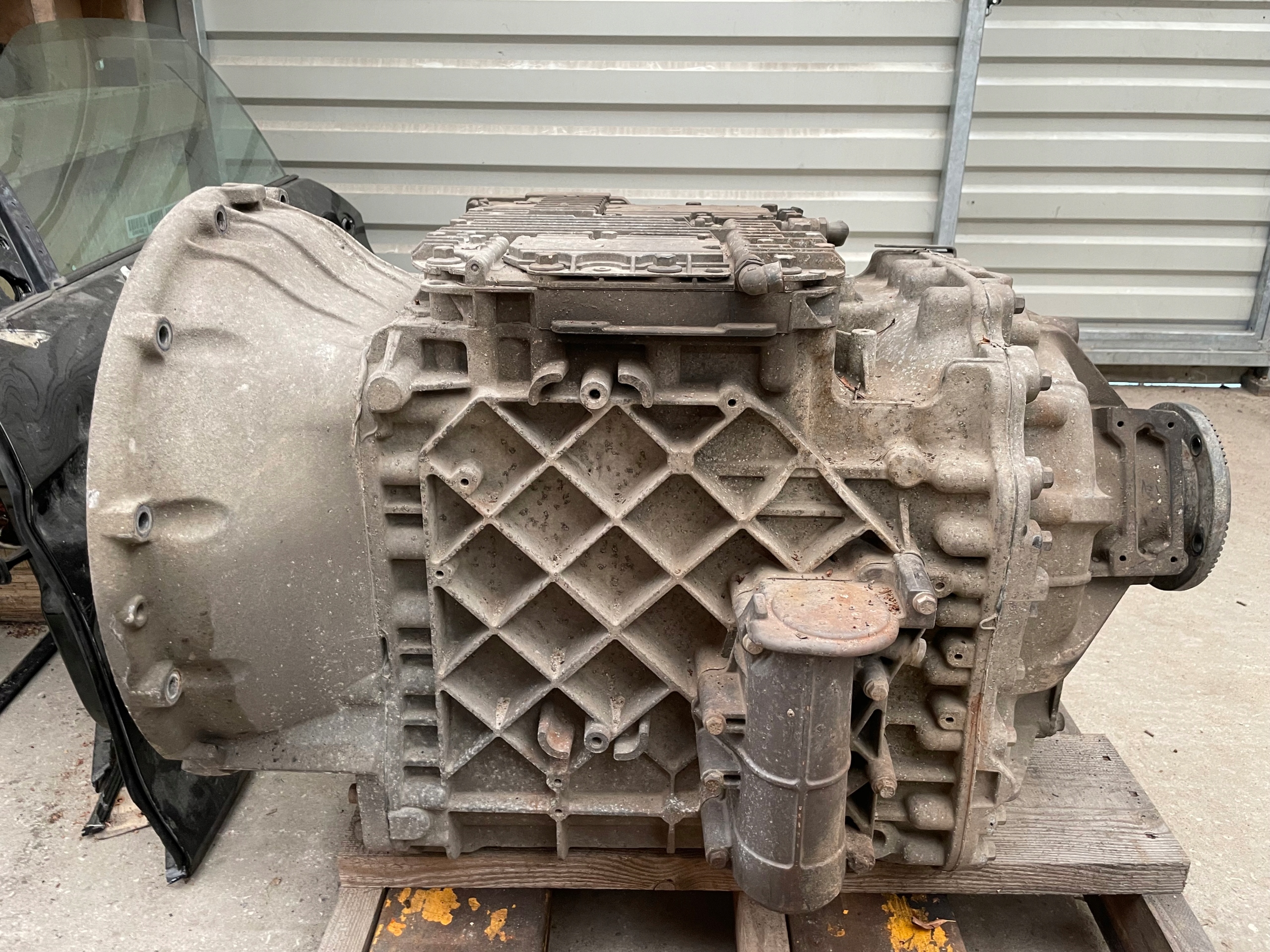 SKRZYNIA BIEGÓW VOLVO VOLVO FM FH13 400 EURO 4 AT2412C 20817637