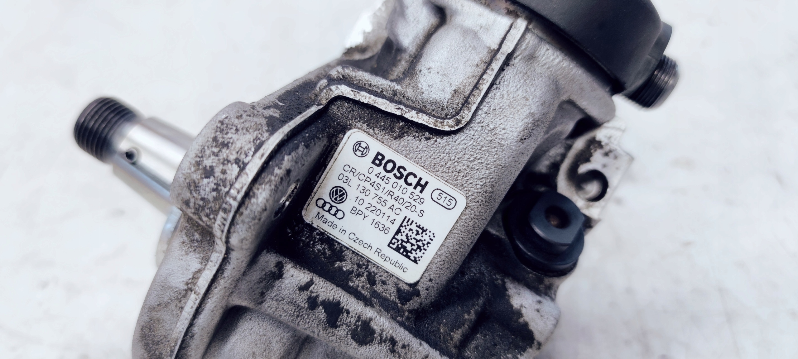 feed pump CR AUDI A4 A5 A6 2.0 TDI 03L130755AC *1*