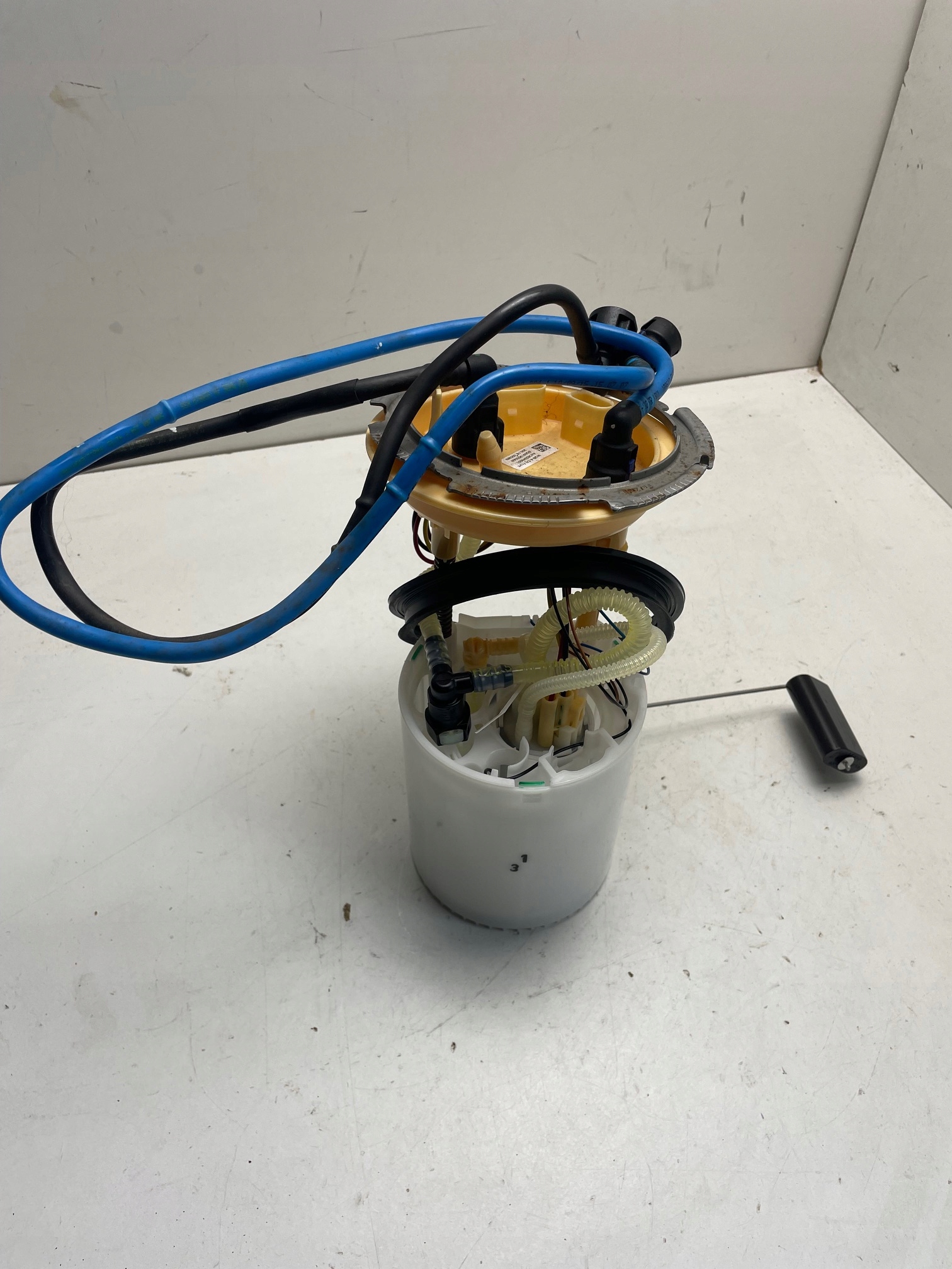 Vw GOLF VII POMPA PALIWA 5Q0919050AN