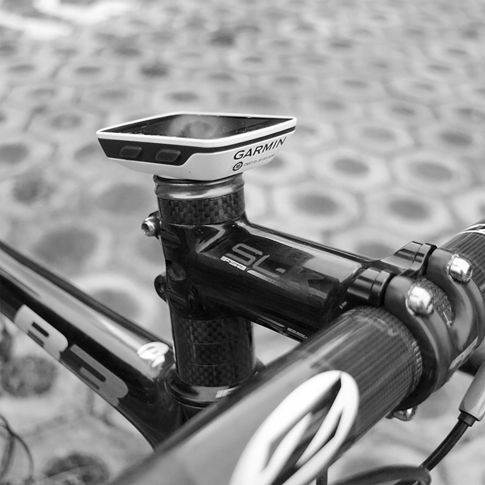 G-EDGE stabilny uchwyt GARMIN MAGENE Cycplus na korek sterów Gravity Cap Marka Mooris