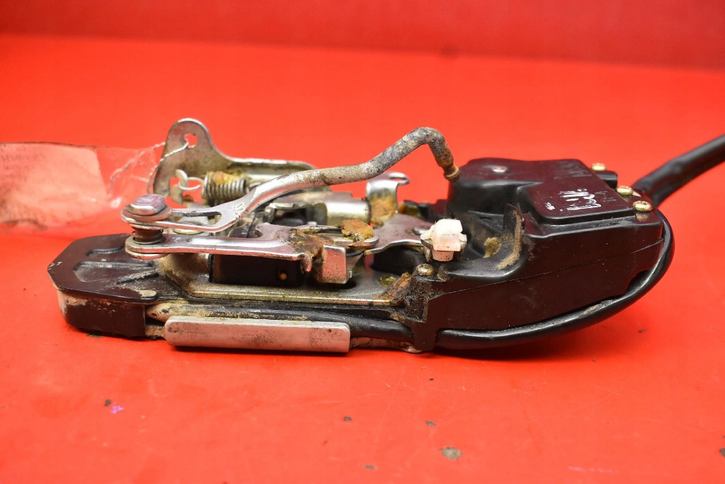 lock bonnet rear part boot TOYOTA RAV-4 1 and 94-00