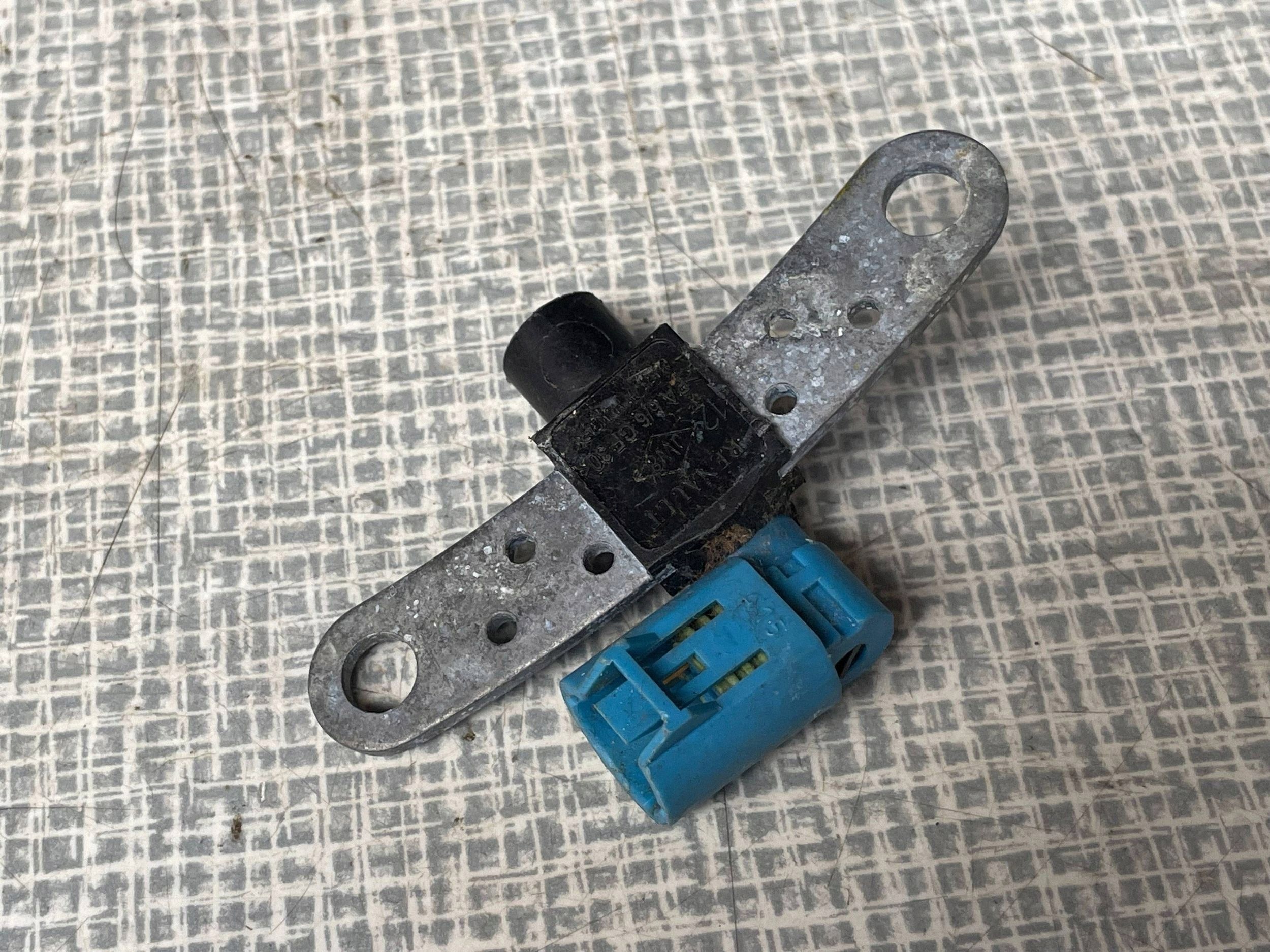 8200647554B crankshaft position sensor RENAULT MEGANE II !J