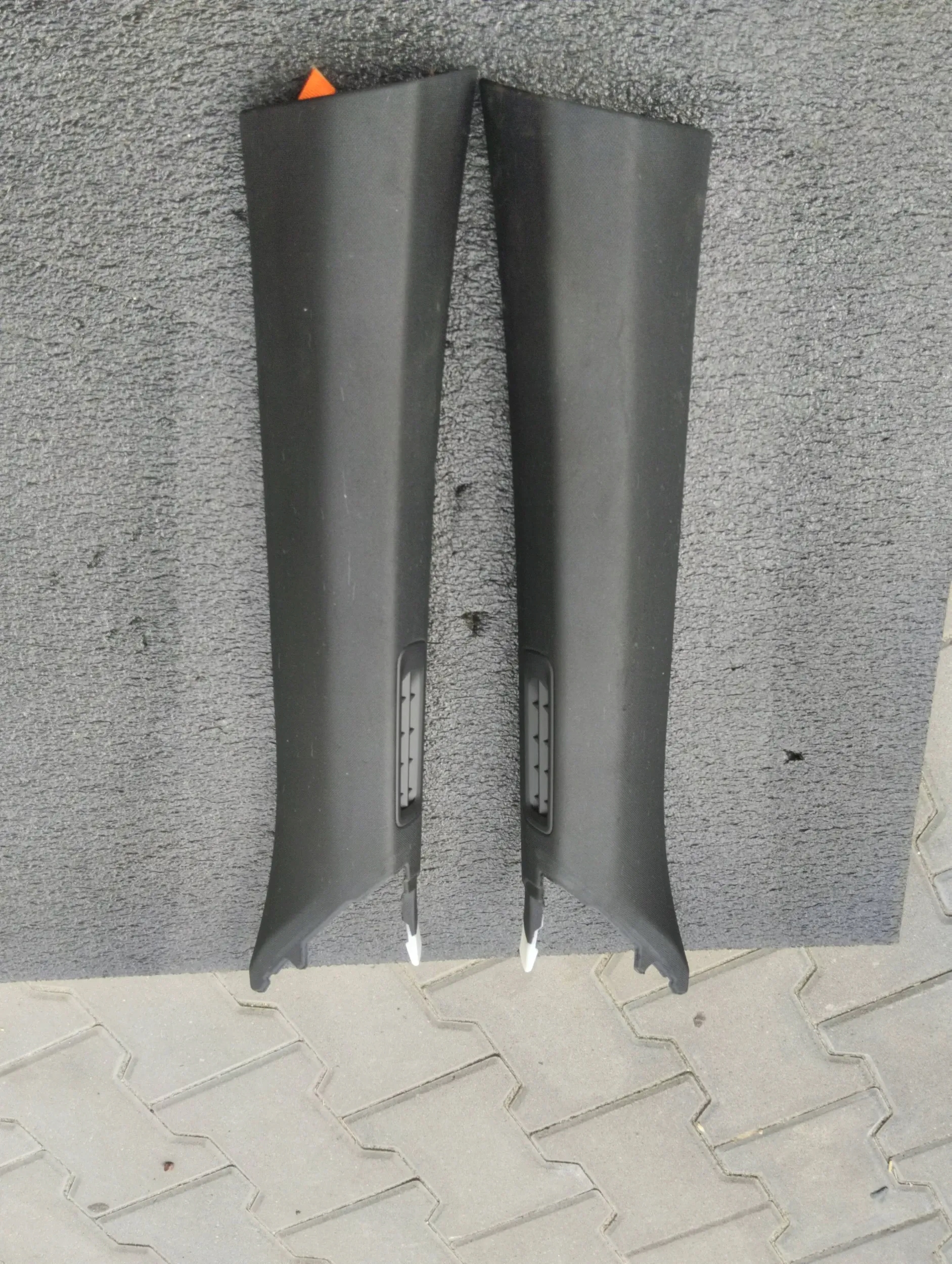 Porsche Taycan Osłony Słupka A Lewa Prawa