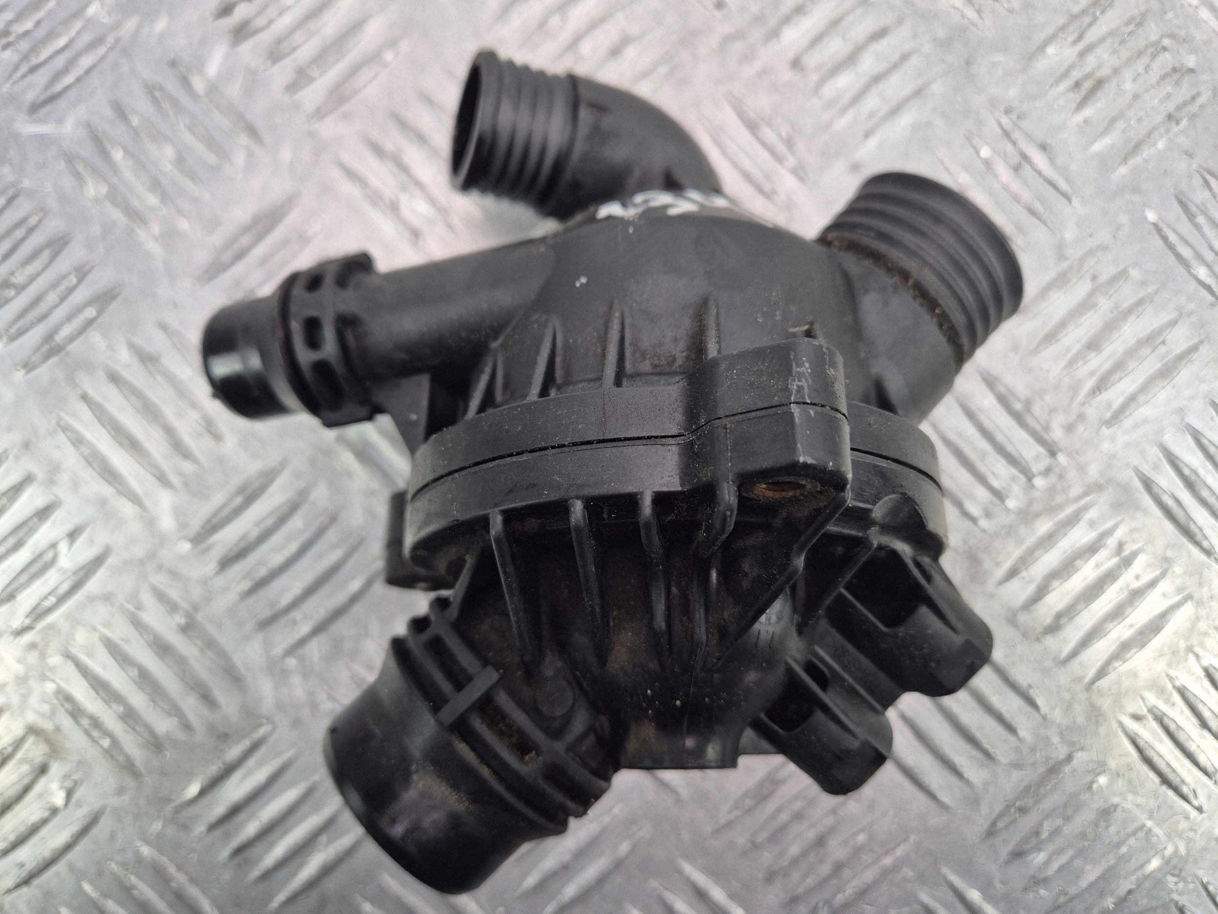 scatola termostato BMW X5 E70 40i 7601158 N55B30A
