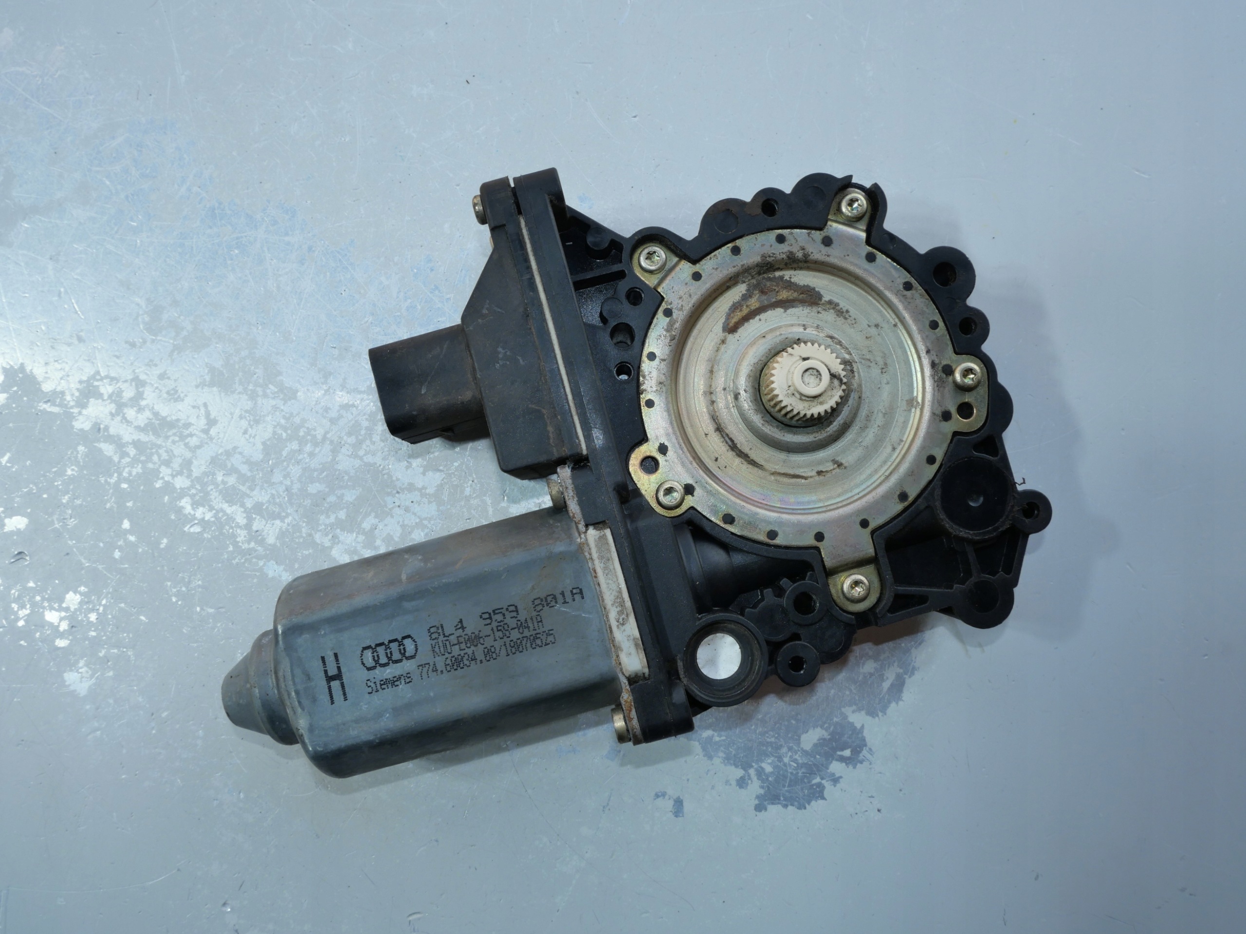Motor Fenster AUDI 8L4959801A