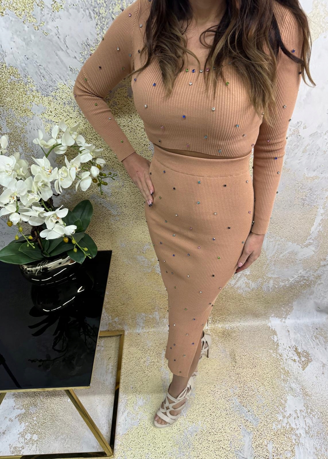 Komplet top sukně MIDI proužek krystaly Uni camel S,m,l crop top