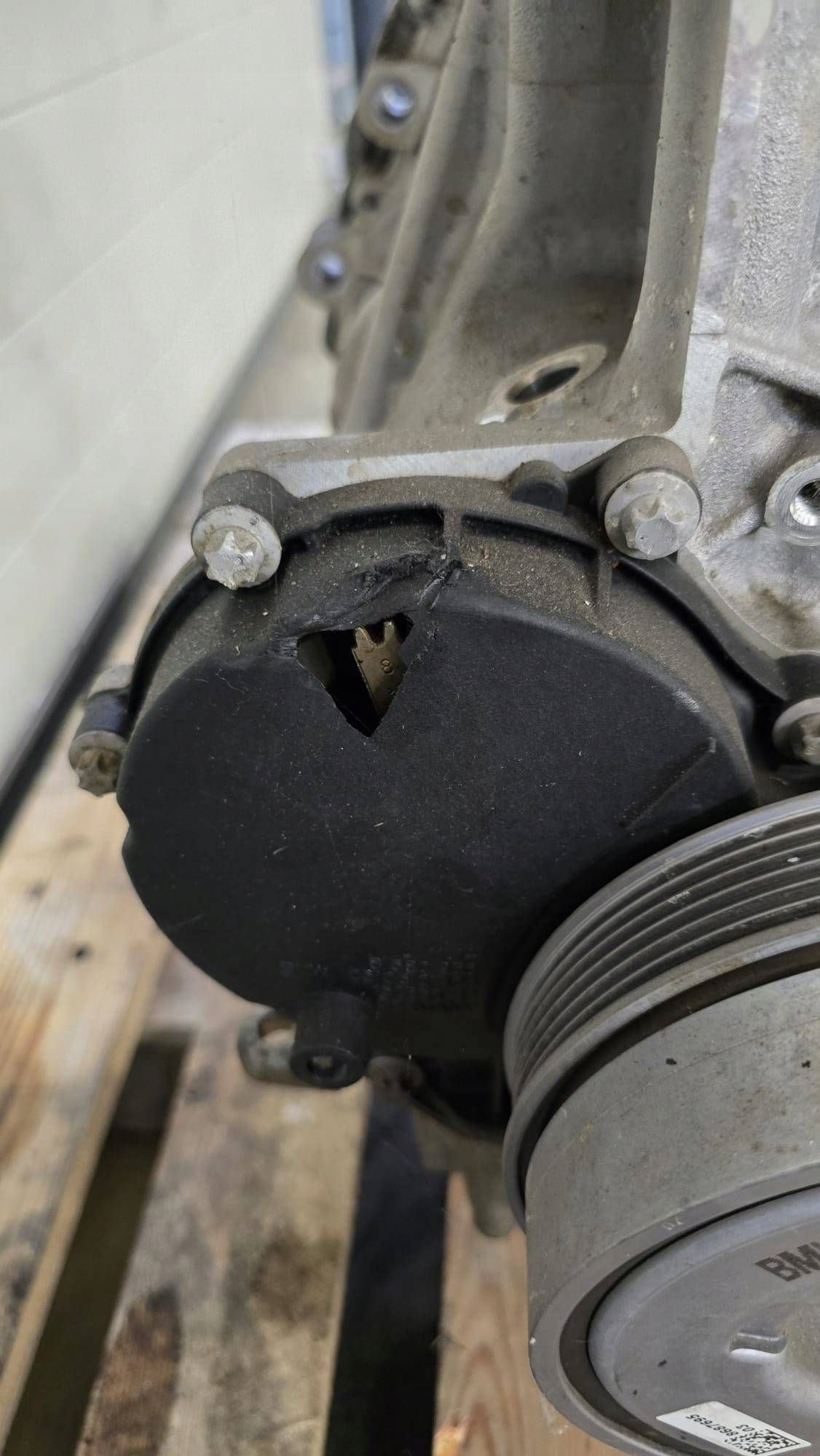 BMW 2 F46 1.5 Бензин Двигатель B38A