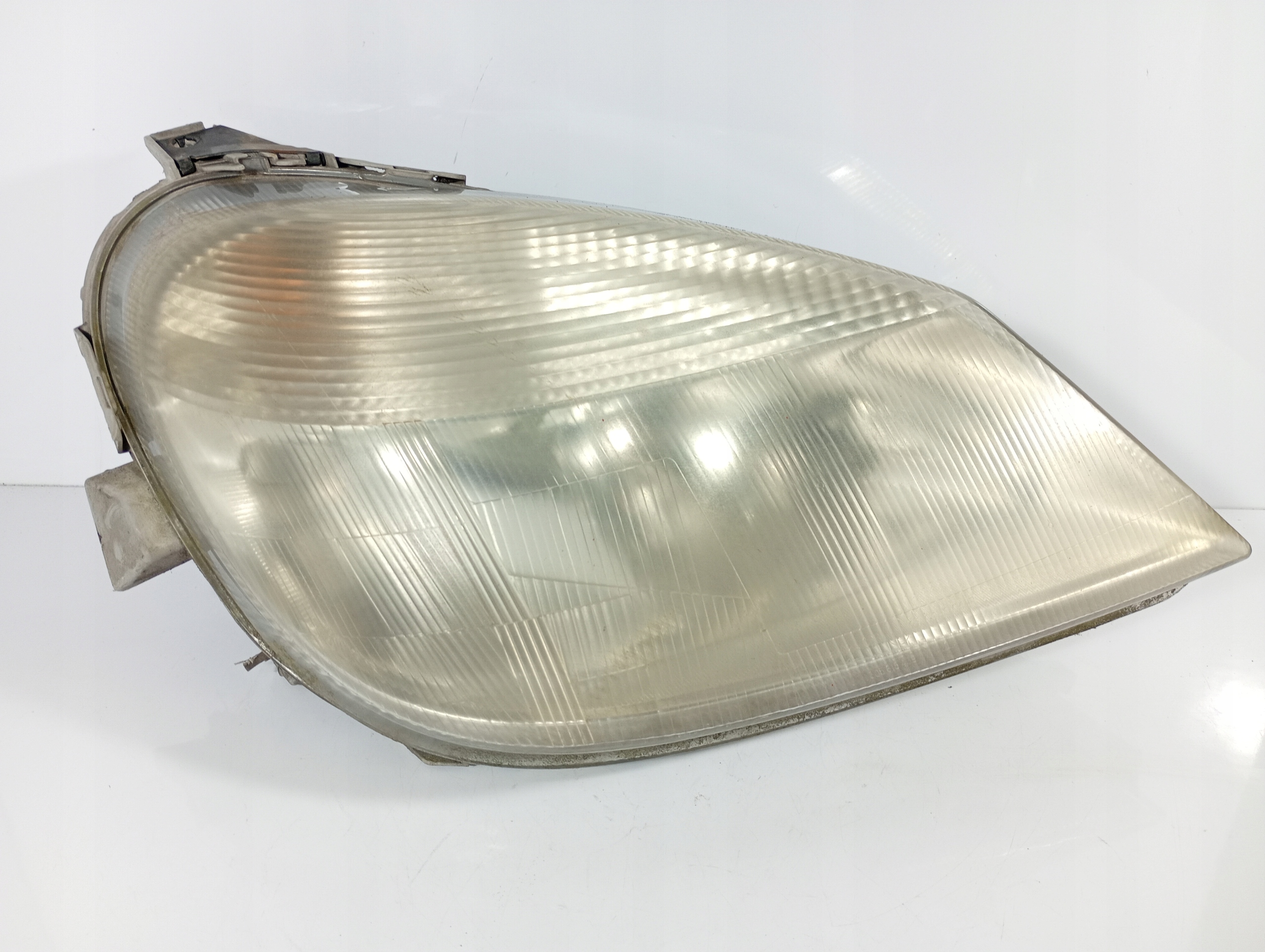 Vaneo W414 01-05 REFLEKTOR light right front front OE A4148200161