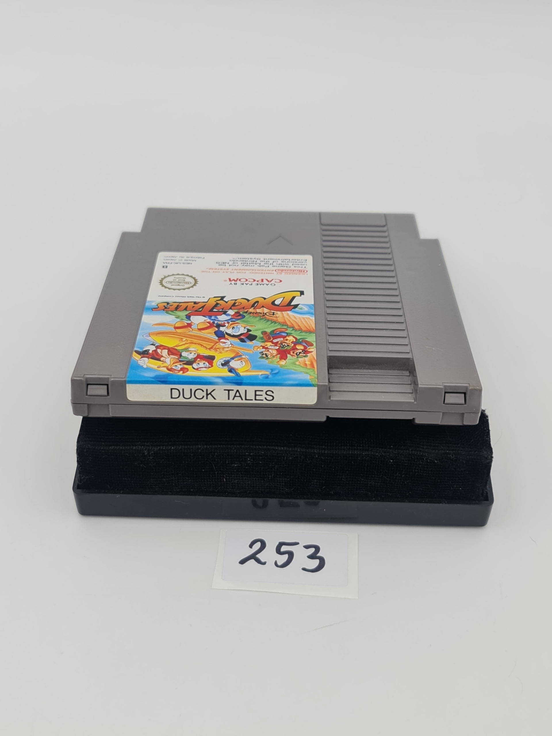 NINTENDO NES DUCK TALES Wydawca Nintendo