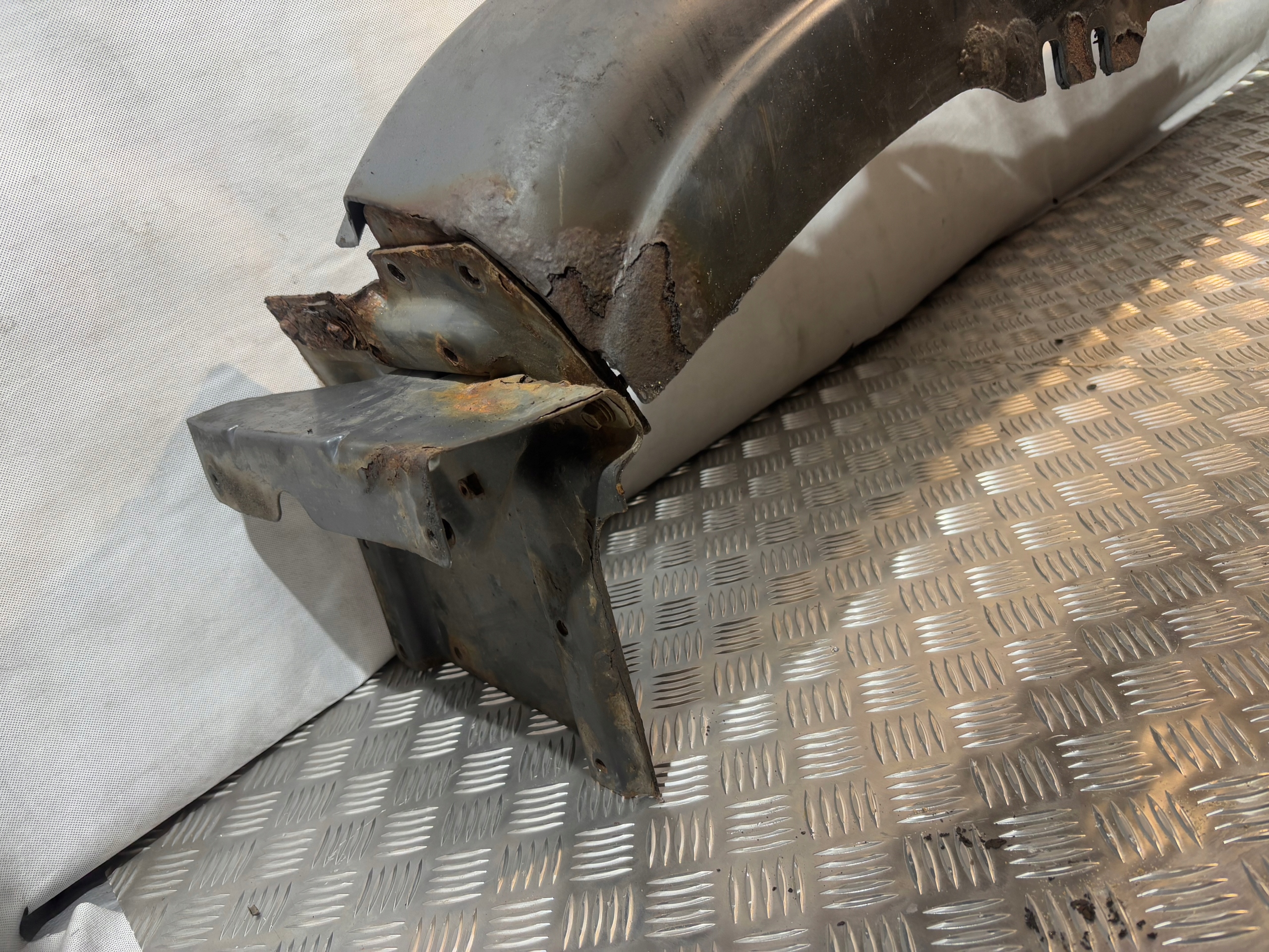 bumper support front Scania R 1731206
