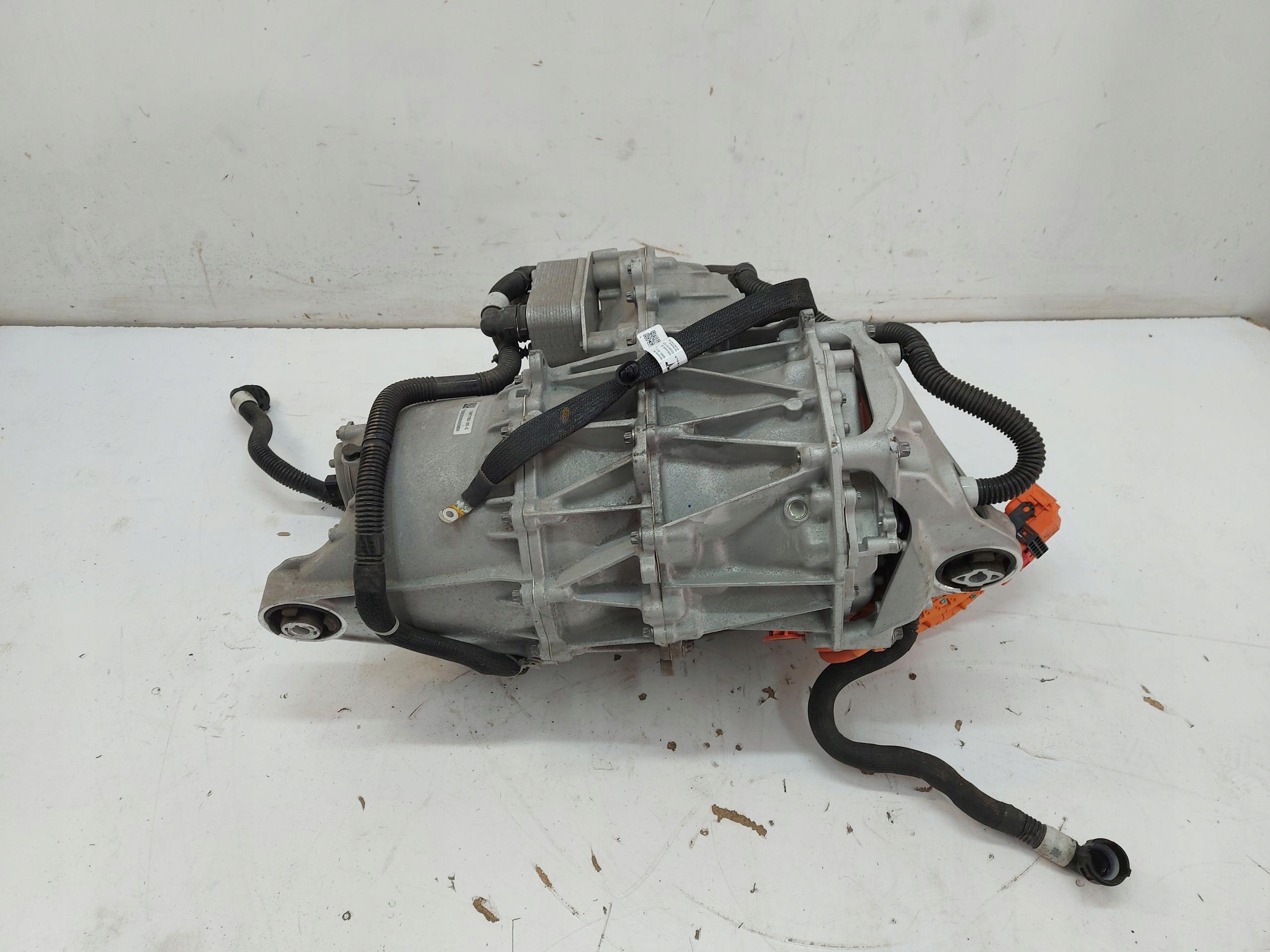TESLA MODEL Y 2024r engine electrical rear part 1587780-00-C