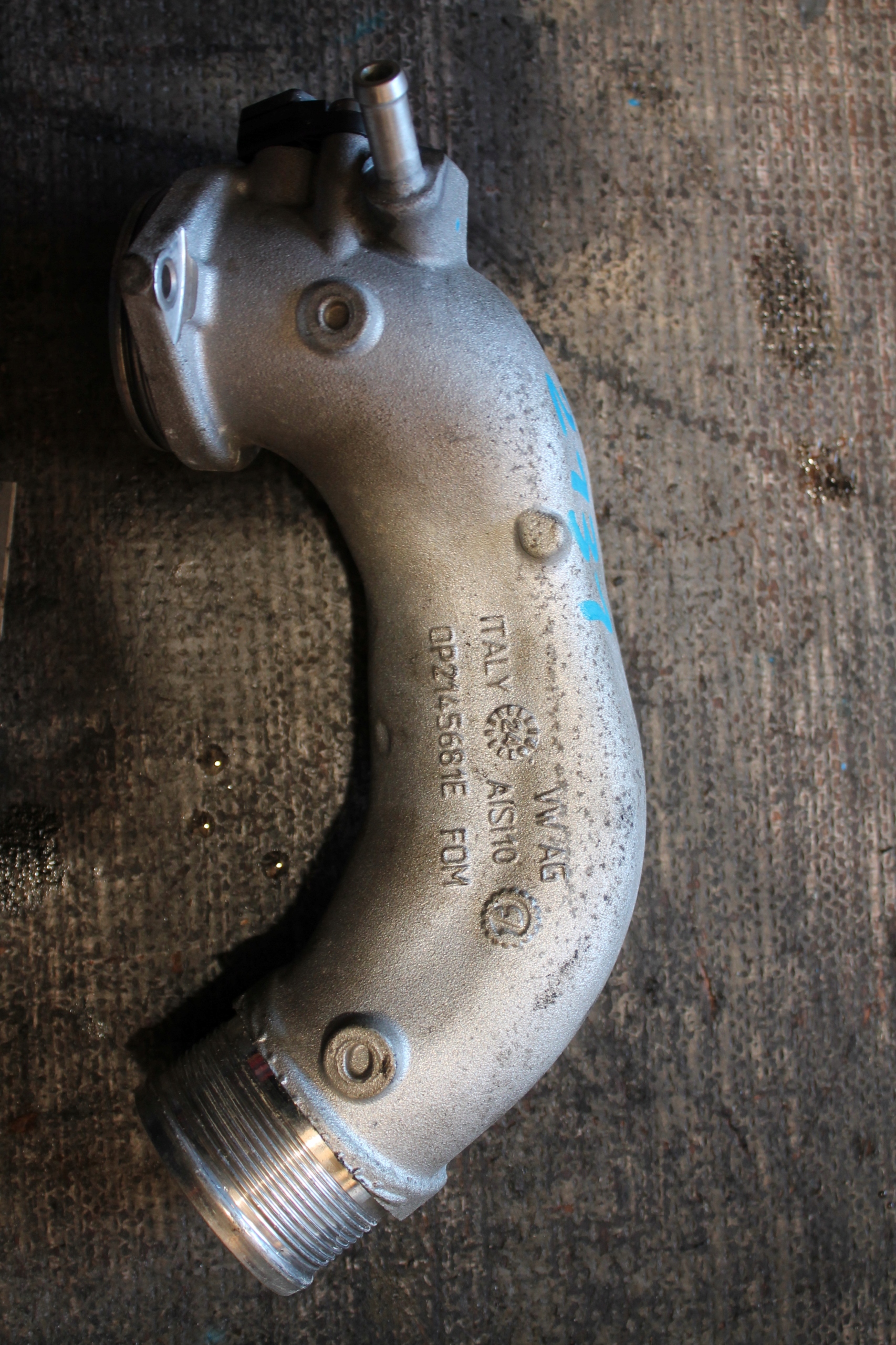 2131. rohr luft AUDI RS6 RS7 0P2145681E