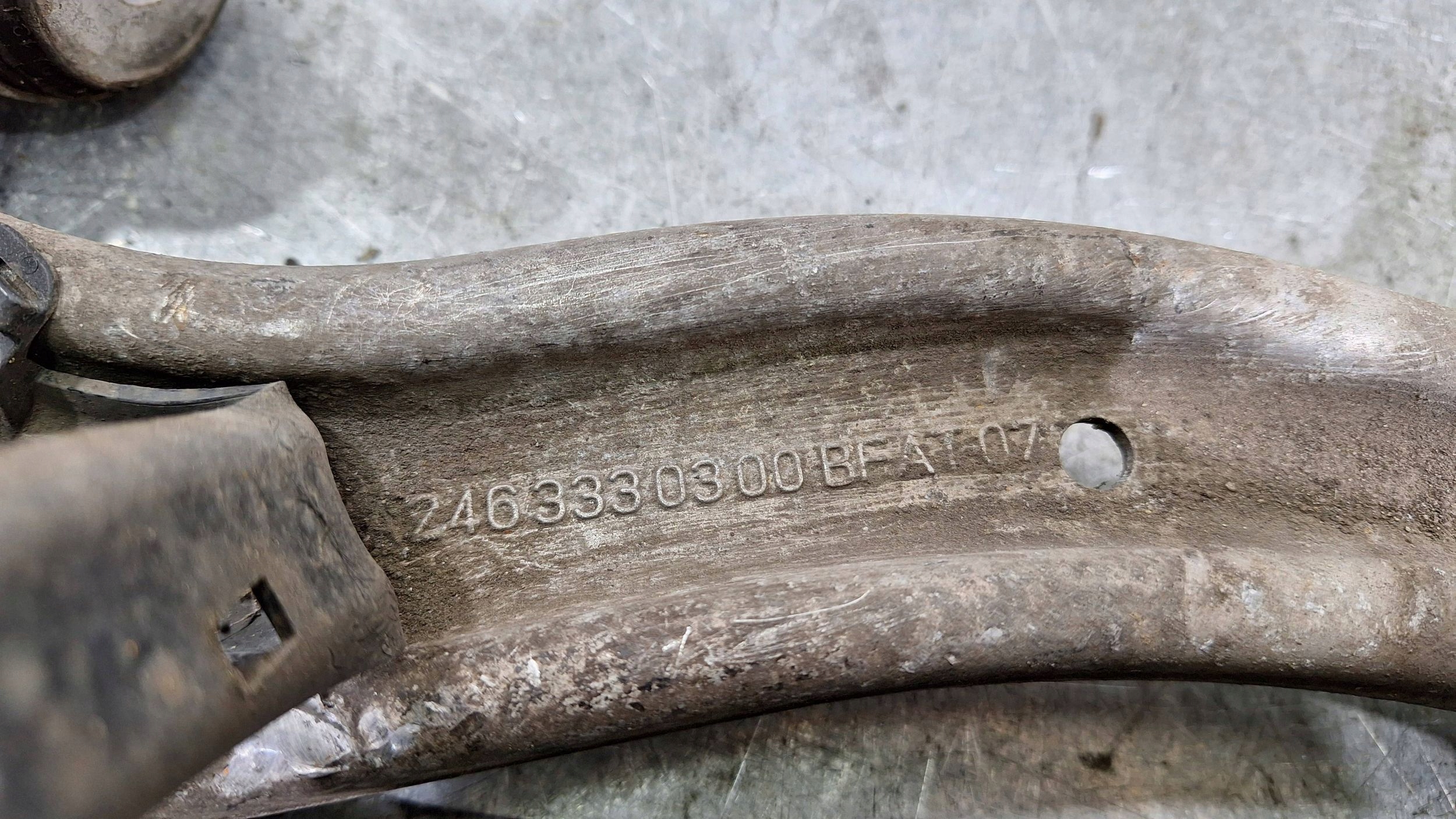 arm left front A2463330300 MERCEDES W246 W176 W117