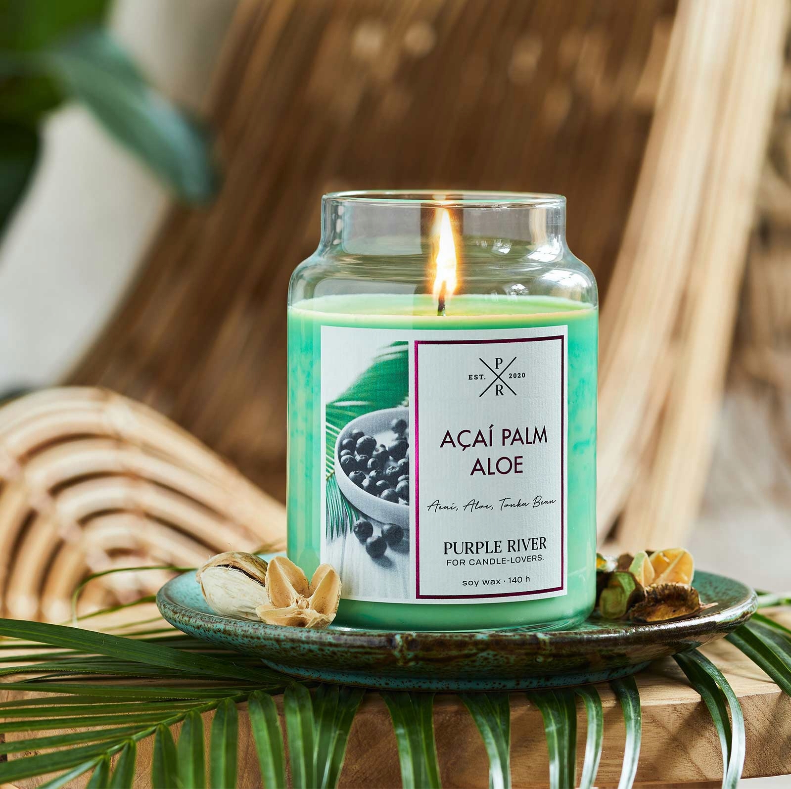 Velká svíčka Acai Palm Aloe Purple River