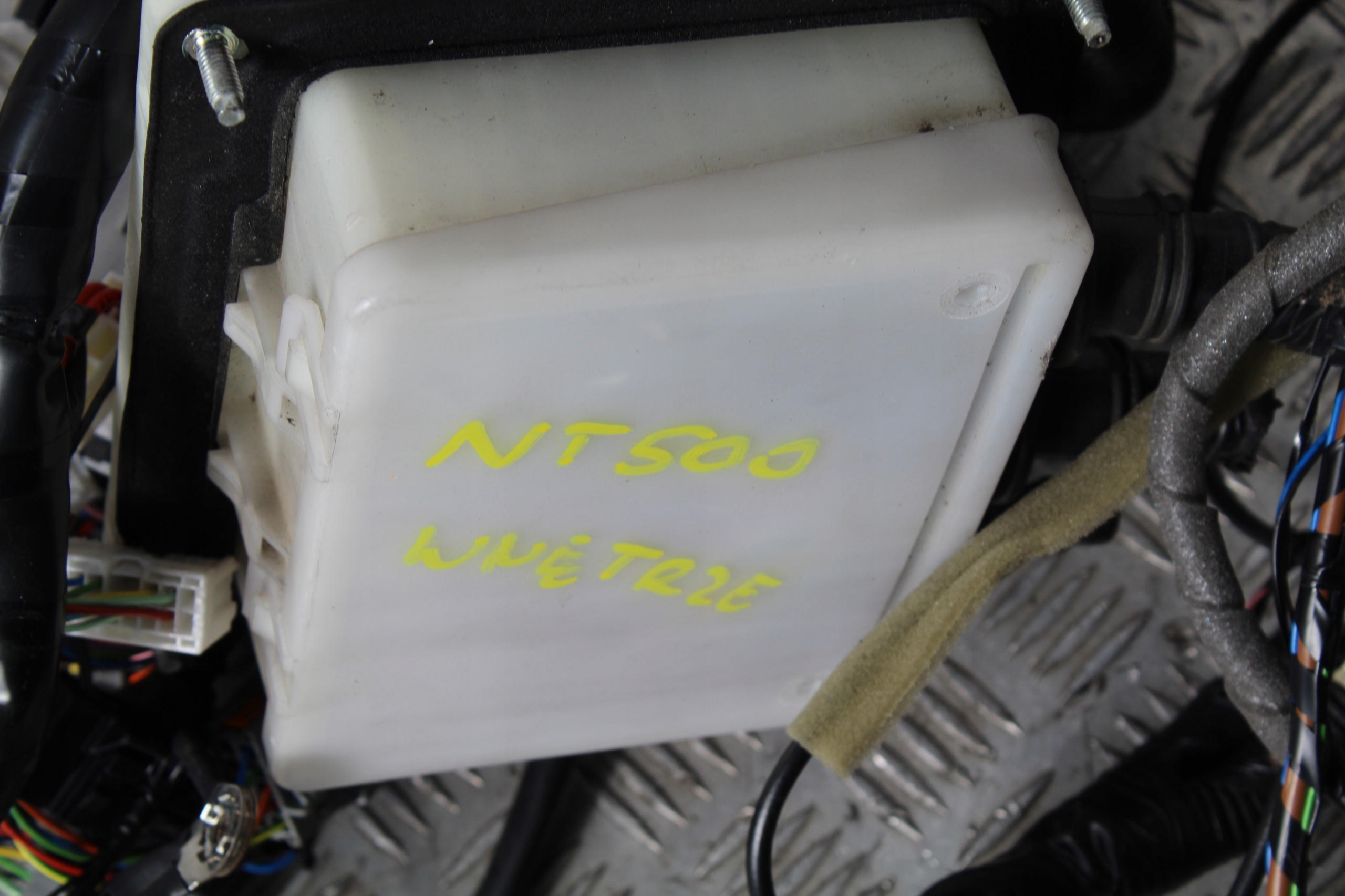 bundle electrical cabs of the interior NISSAN NT500