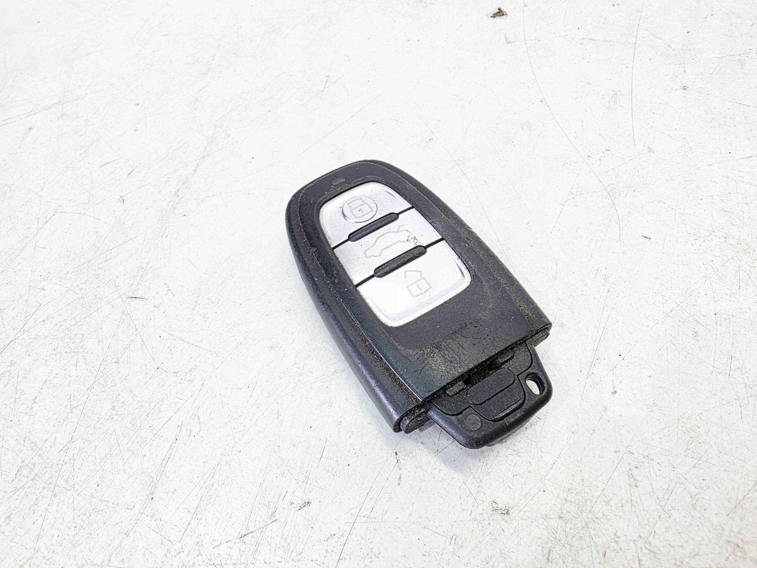 key PILOT AUDI A4 B8 A5 8T Q5 8R 8T0959754D