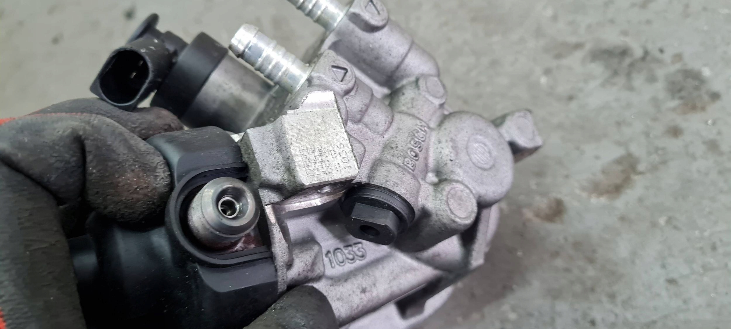 A4 B9 8W injection pump 2.0 TDI 04L130755D A5 8W Q5 80A