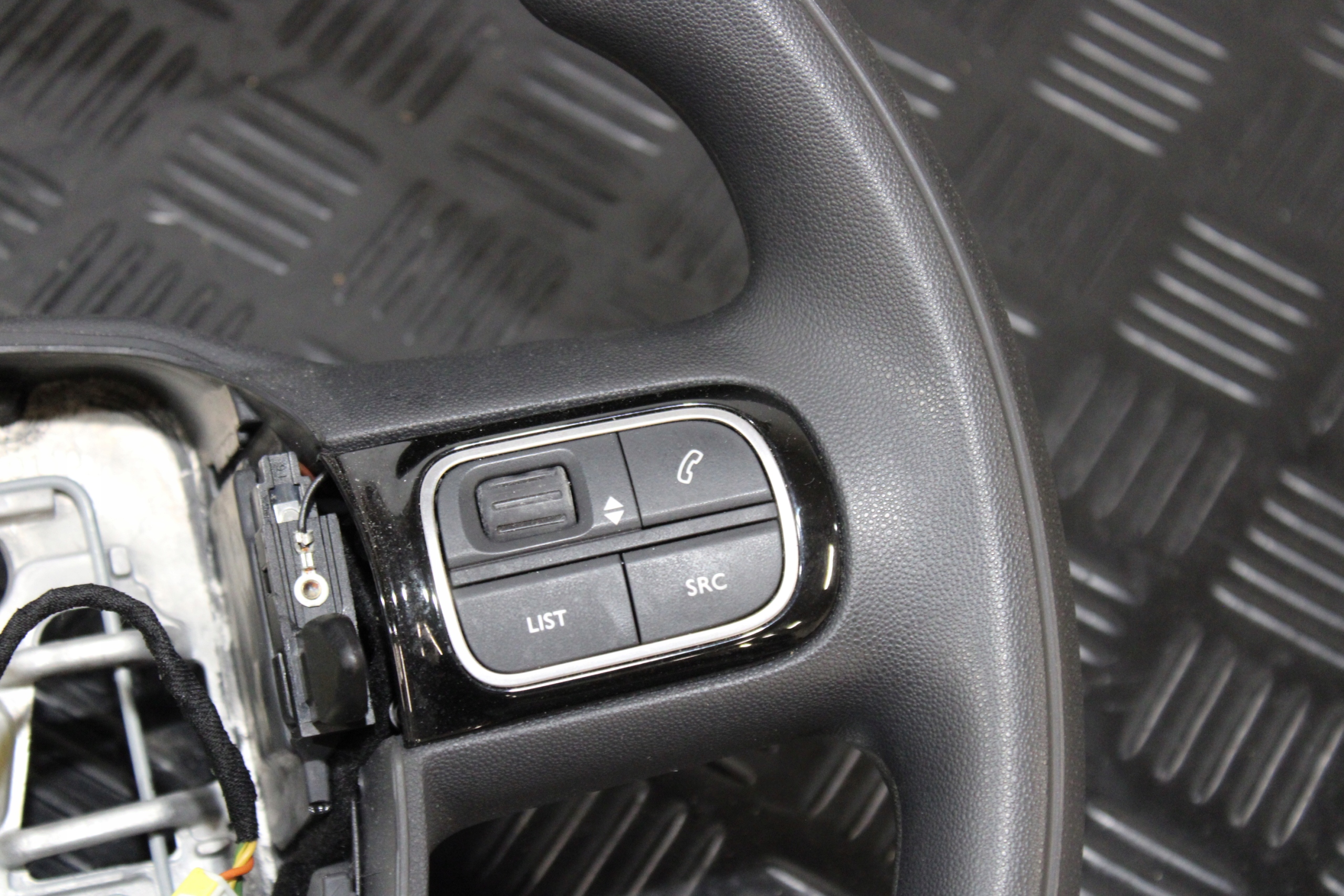 lenkrad MULTIFUNKCYJNA CITROEN C3 III 3 LIFT