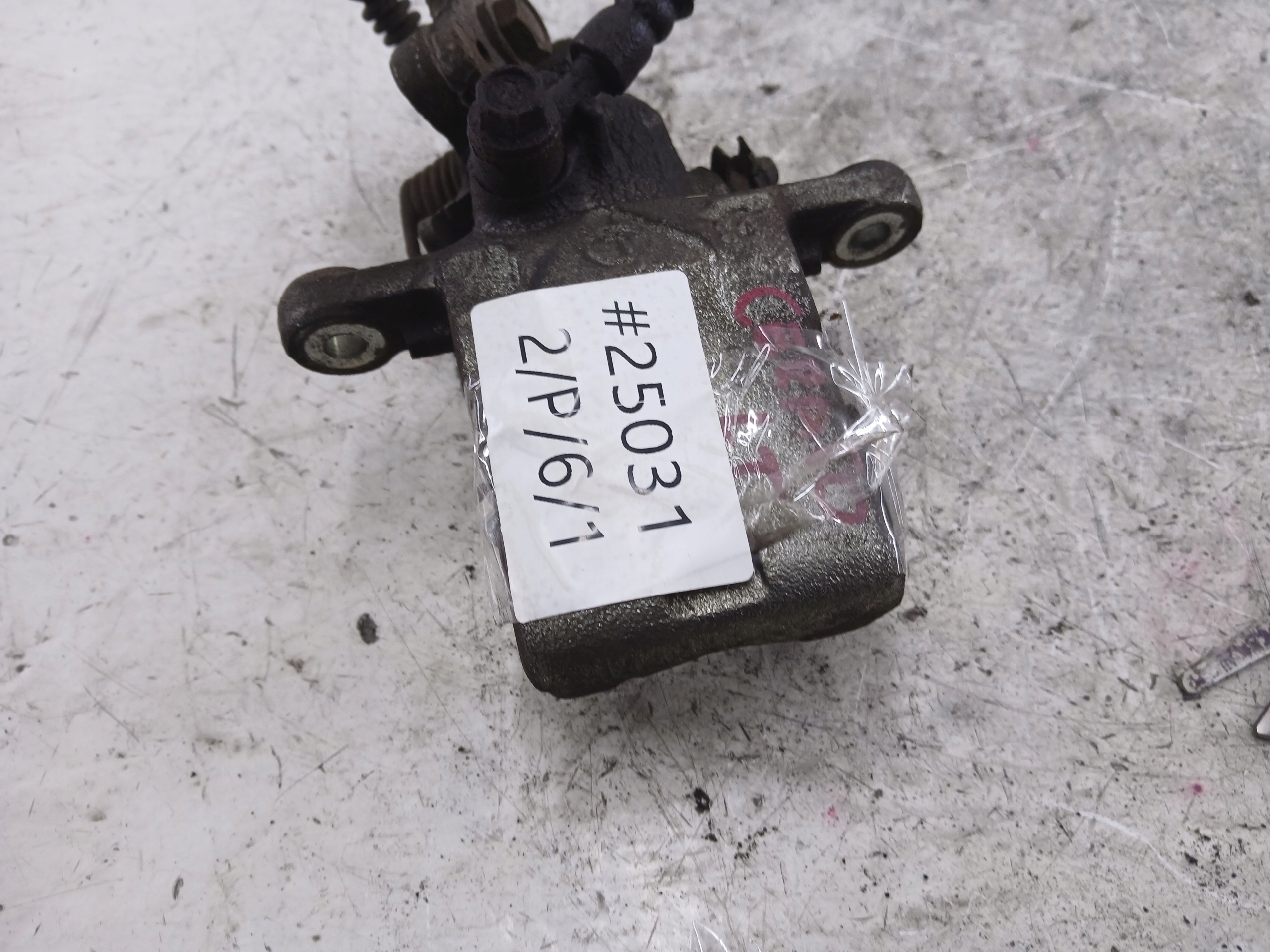 KIA CERATO and caliper brake left rear part