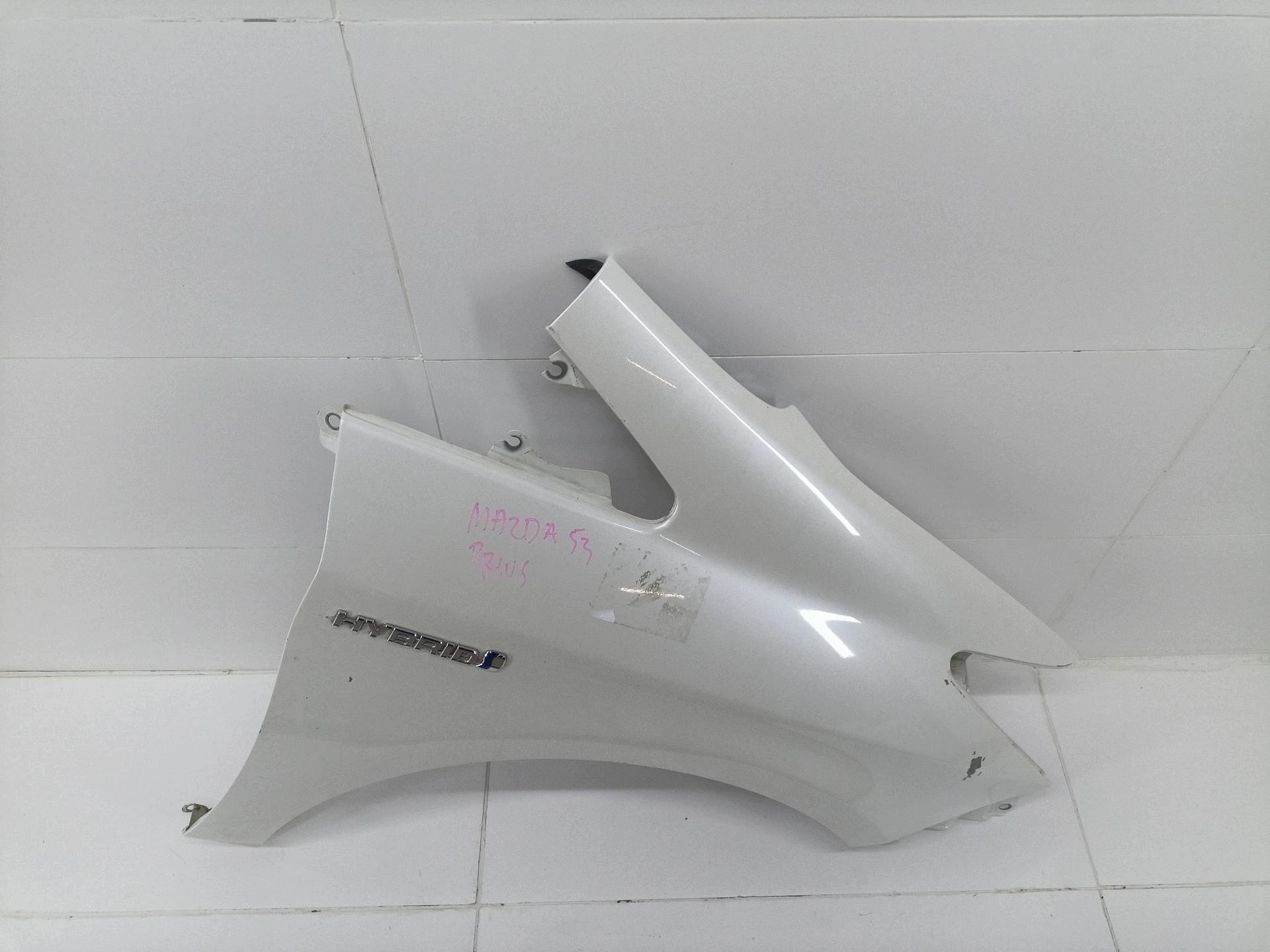 fender front right side Toyota Prius 3 XW30 ZVW30 2011