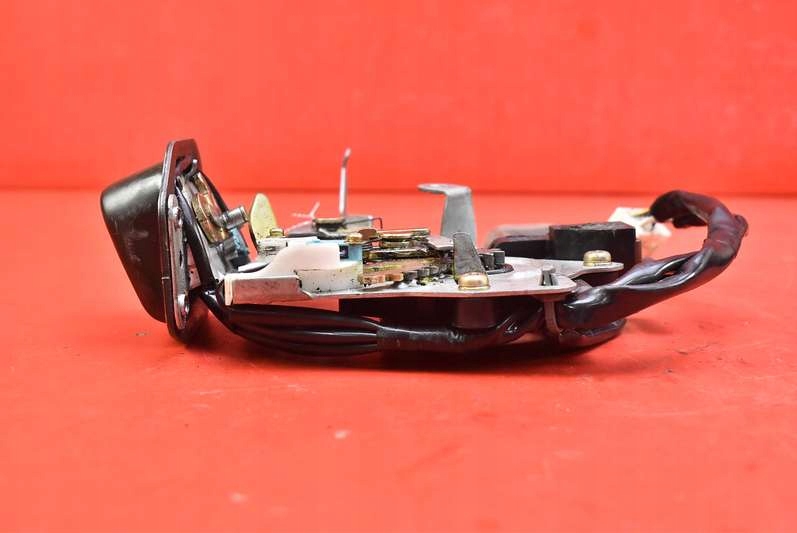 lock bonnet rear part boot INFINITI FX 1 and S50 02-06