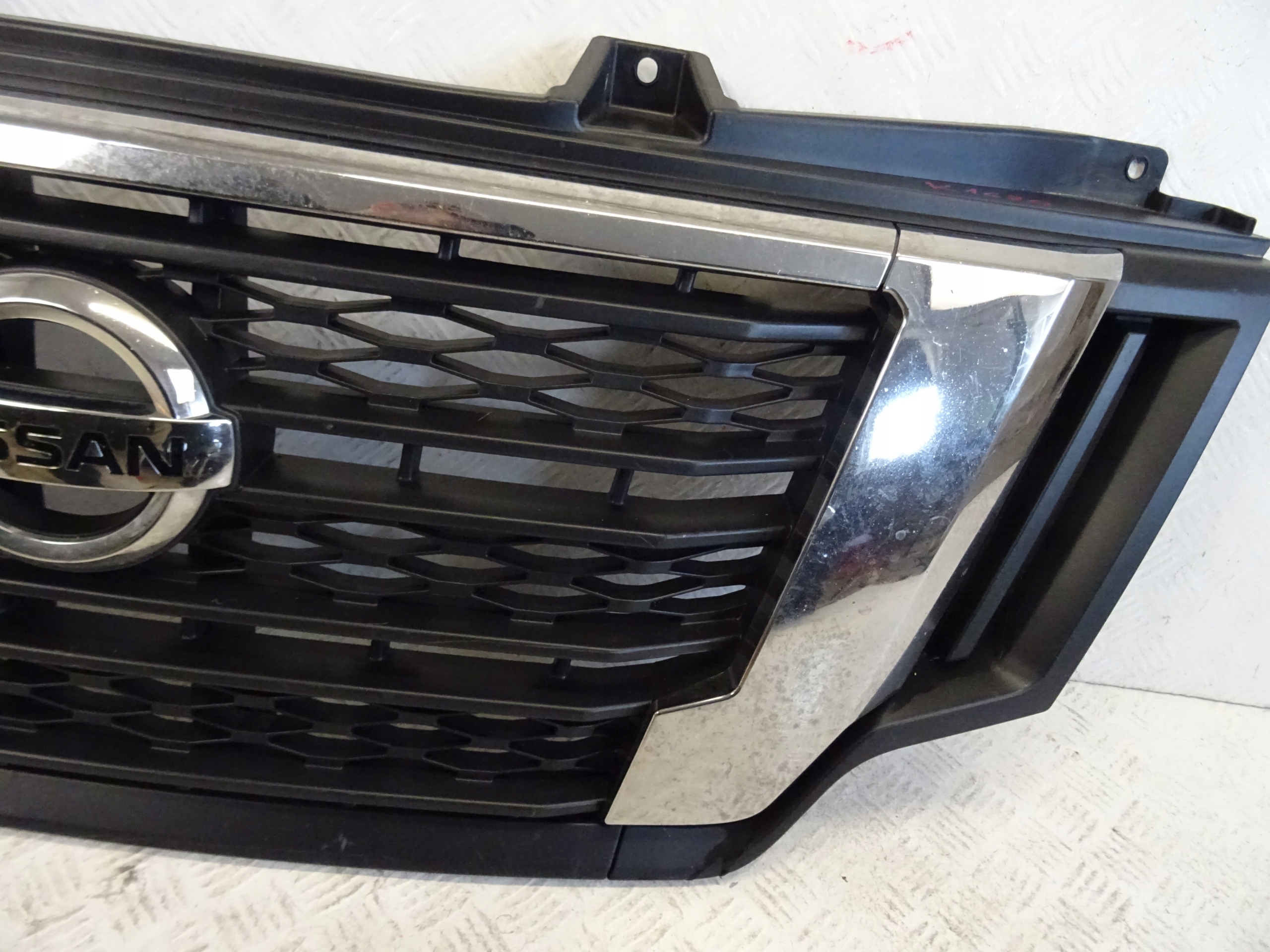 grill grille front front NISSAN NV400 LIFT 62310-8169R