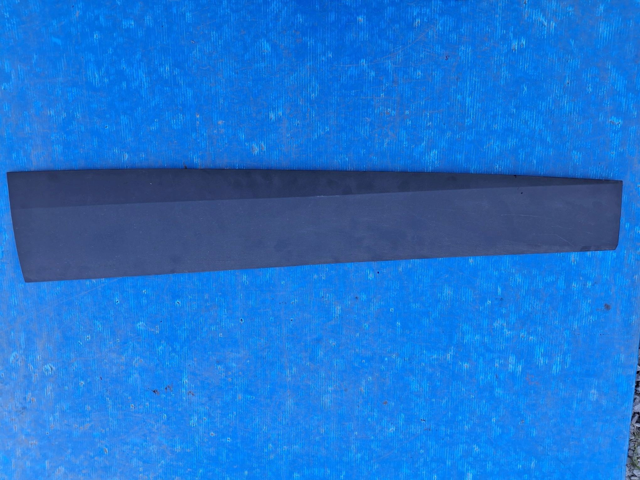 moulding for door right front VW ID4 ID.4 2020R->