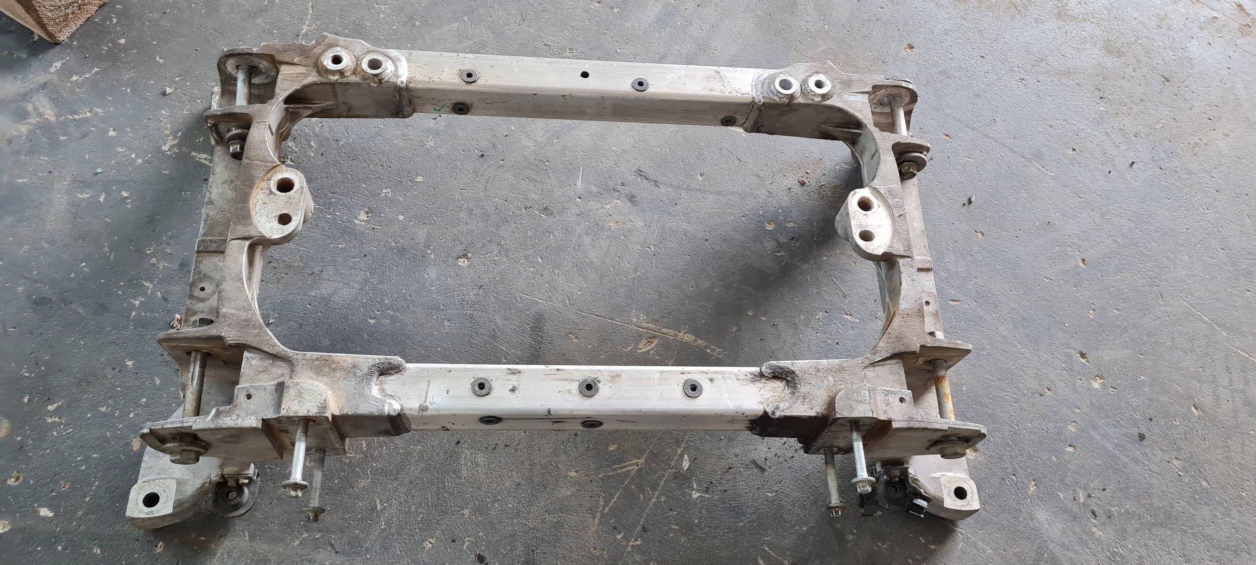 Maserati Quattroporte VI axle beam axle beam subframe springing front 670001451
