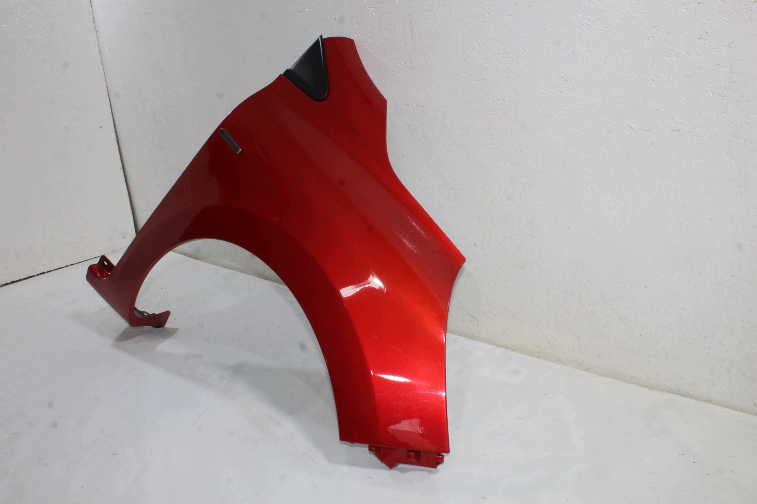 Renault Clio IV fender right front front 631007609R