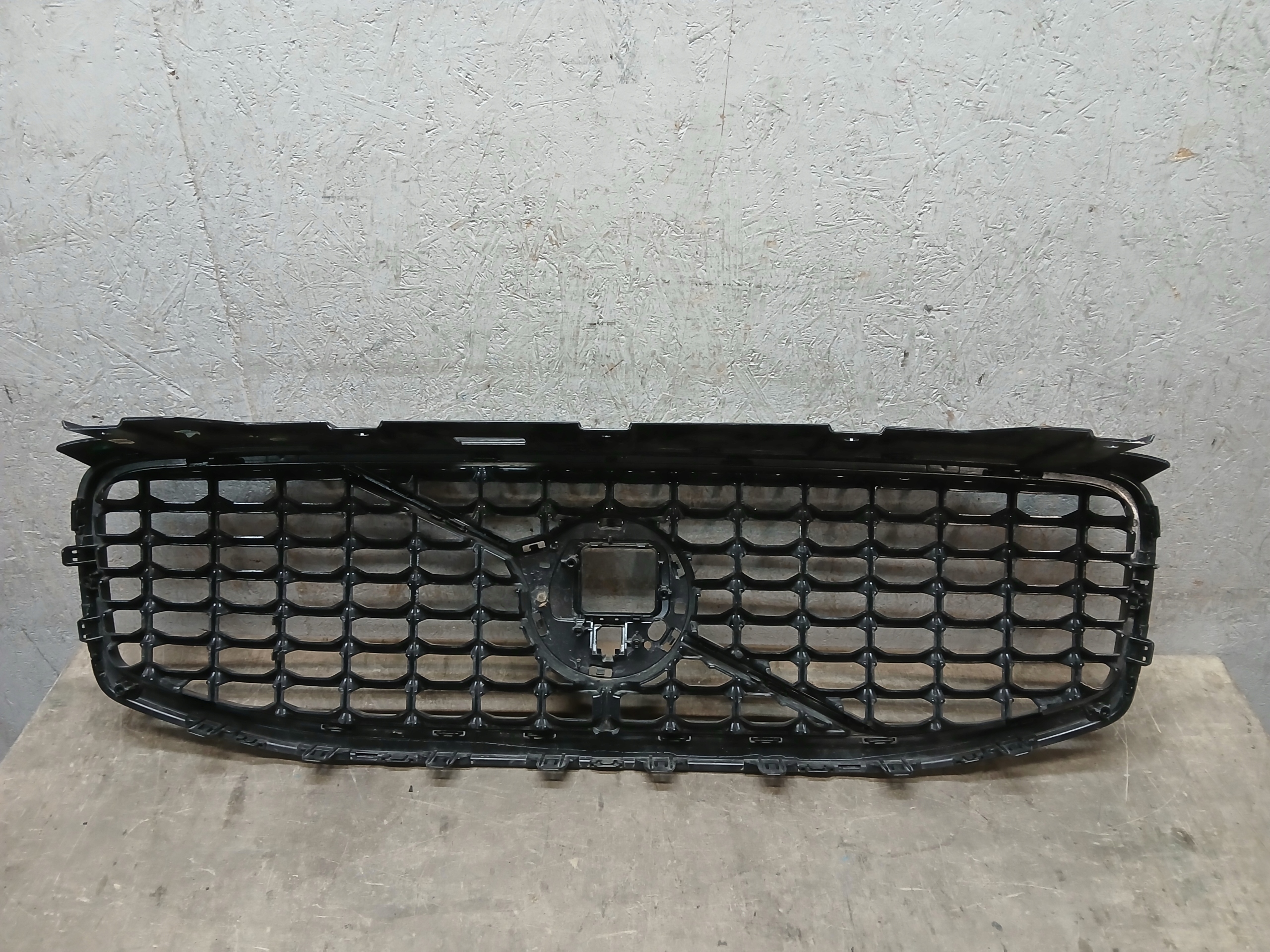 front PREKLADgrill VOLVO XC60 XC-60 II 2 LIFT black