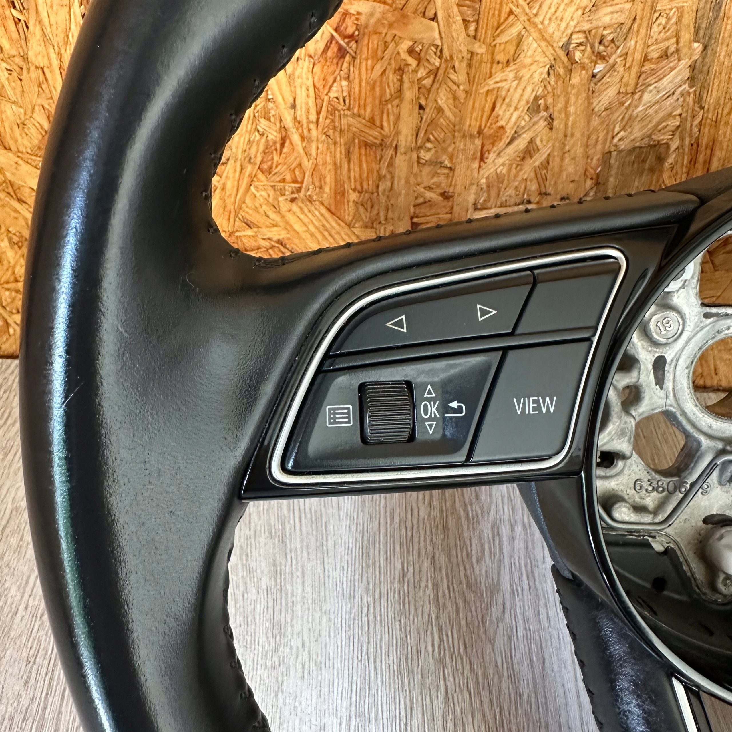 volant, MULTIFUNKCJA AUDI A1 82A