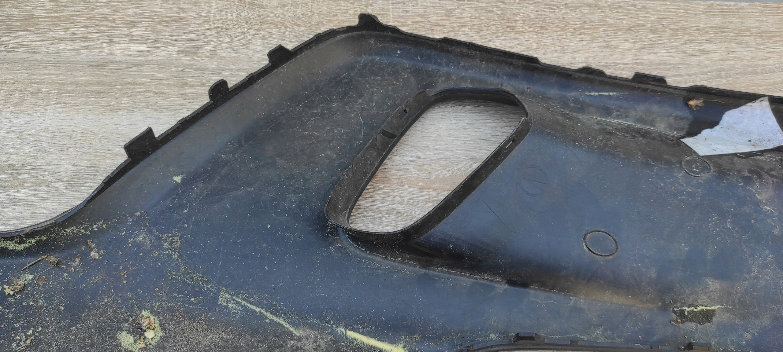 grid spoiler of a bumper left front 31353341 VOLVO V40 CC II 12-16