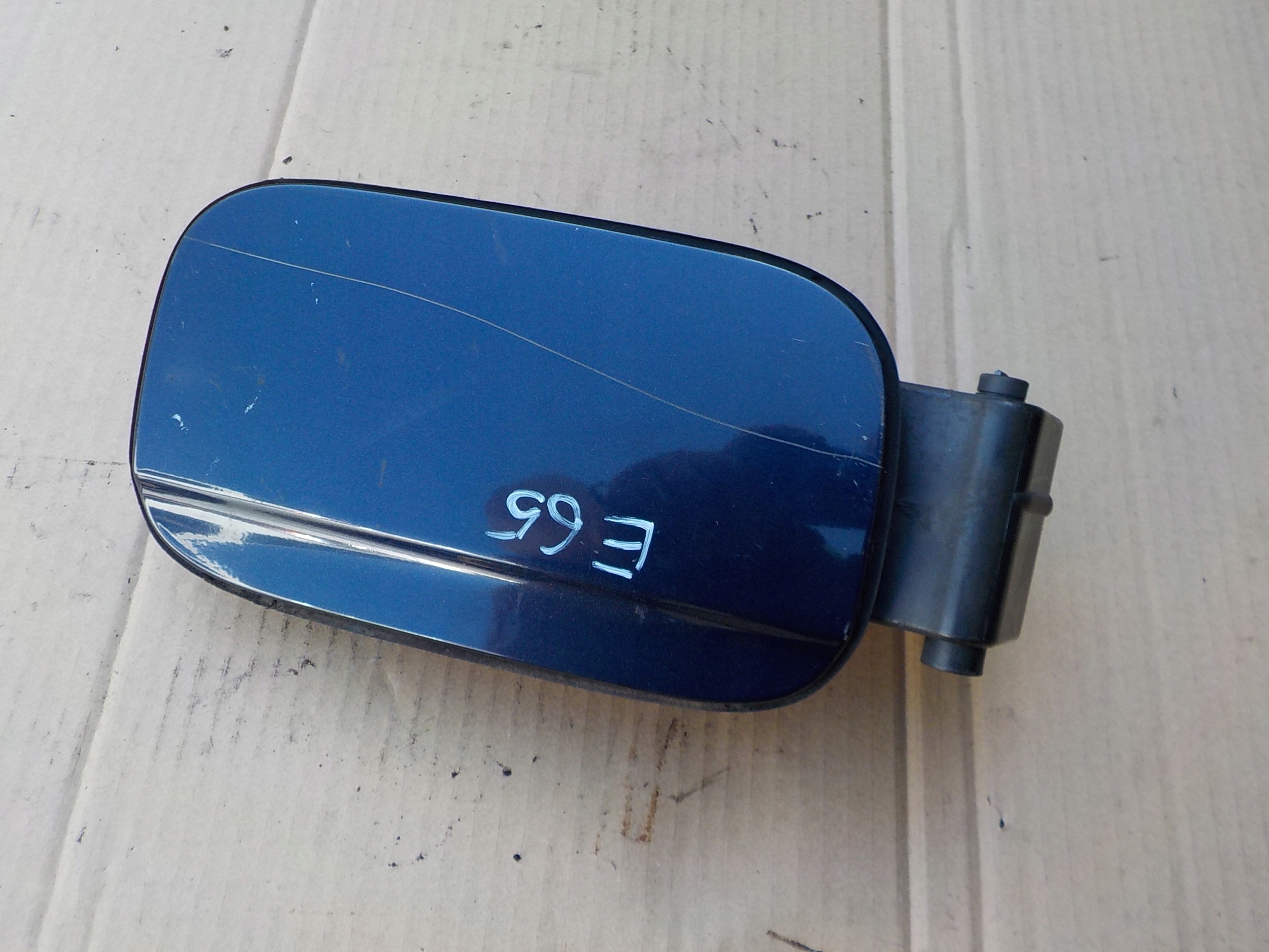 Tankklappe des Kraftstoffsbehälters bmw e65 2002r